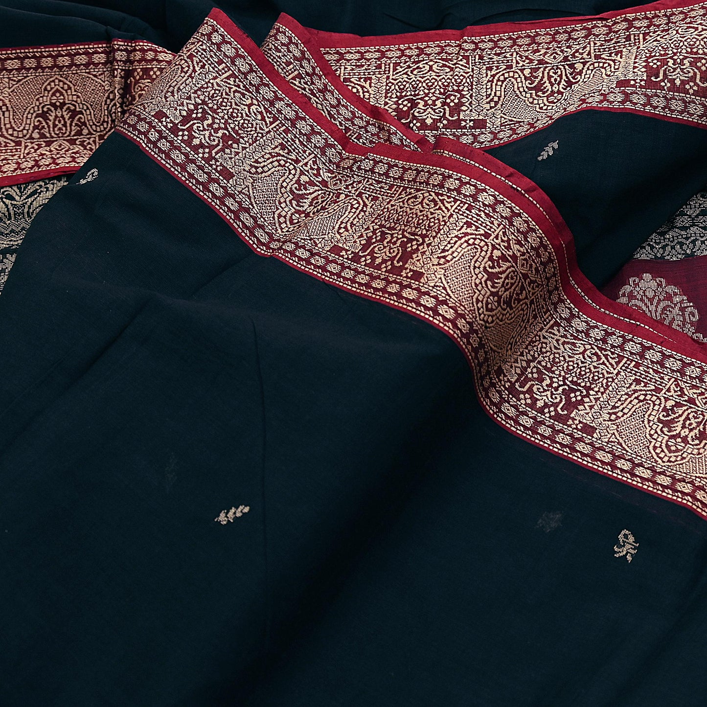 Indian Vintage Sari Maroon & Black Pure Cotton Hand Woven Sarees Craft Fabric 5yd Ethnic Crafting Upcycle Quilting Dress Making Quilting