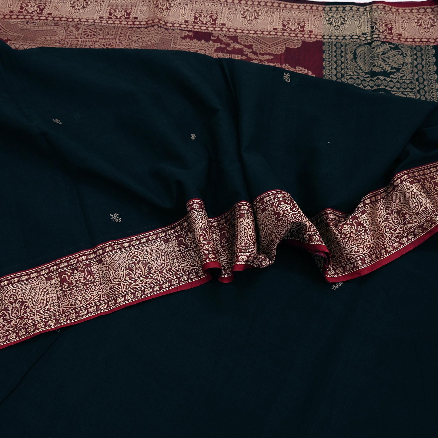 Indian Vintage Sari Maroon & Black Pure Cotton Hand Woven Sarees Craft Fabric 5yd Ethnic Crafting Upcycle Quilting Dress Making Quilting