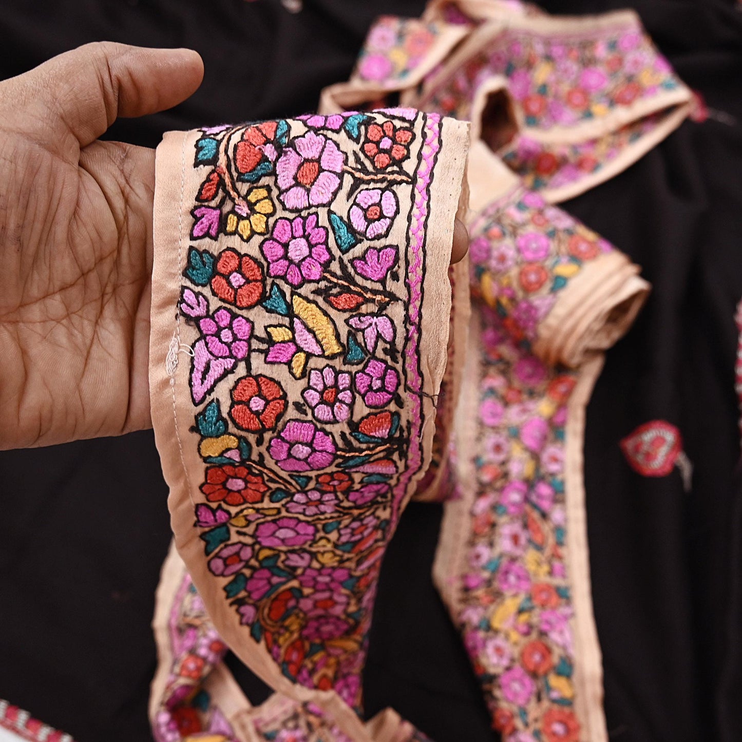 Vintage Kashmiri Aari Silk Border Peach Satin Hand Embroidered Floral Trim Chain Stitch Lace Ribbon Sewing Craft Supply