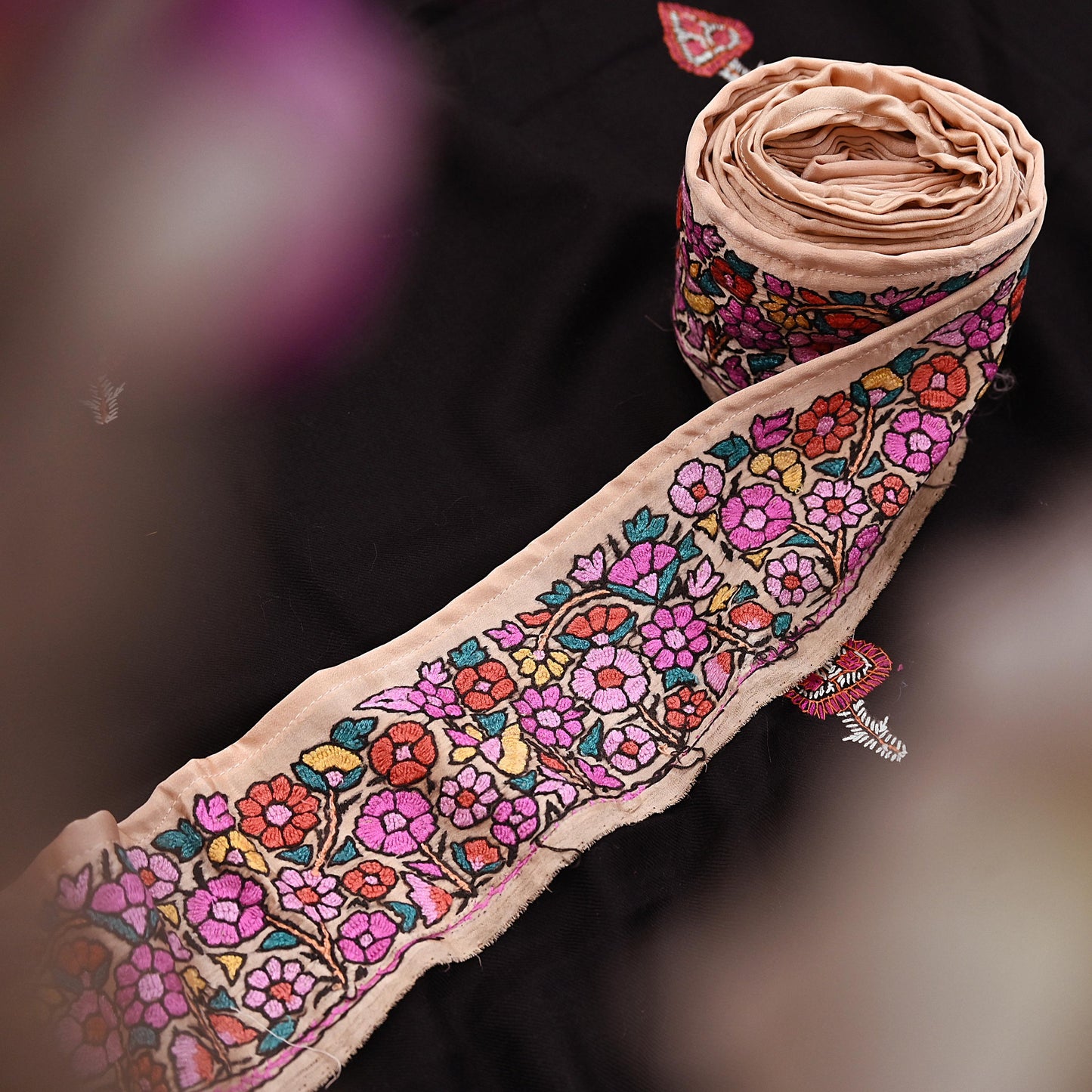 Vintage Kashmiri Aari Silk Border Peach Satin Hand Embroidered Floral Trim Chain Stitch Lace Ribbon Sewing Craft Supply