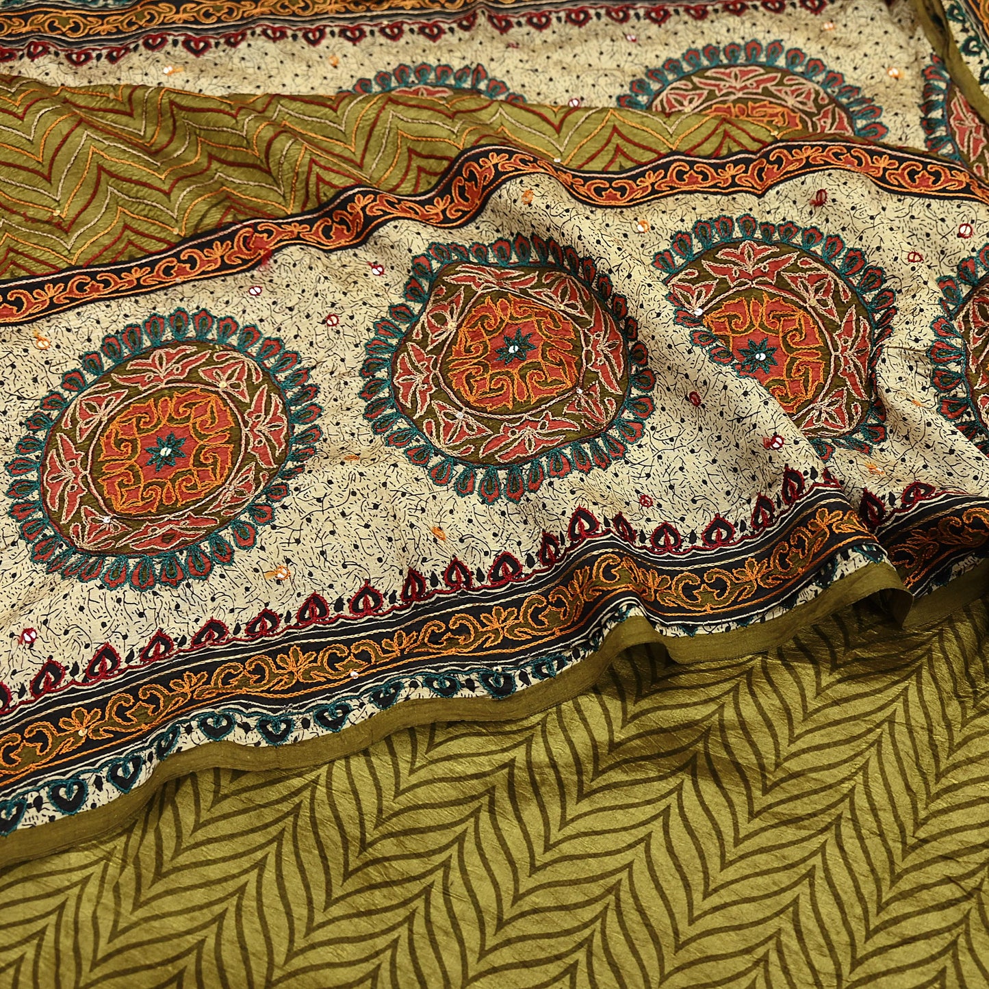 Indian Vintage Sari Green Pure Silk Hand Embroidered Sarees 5Yd Craft Fabric Sewing soft Quilting Crafting Ethnic Bollywood sarees