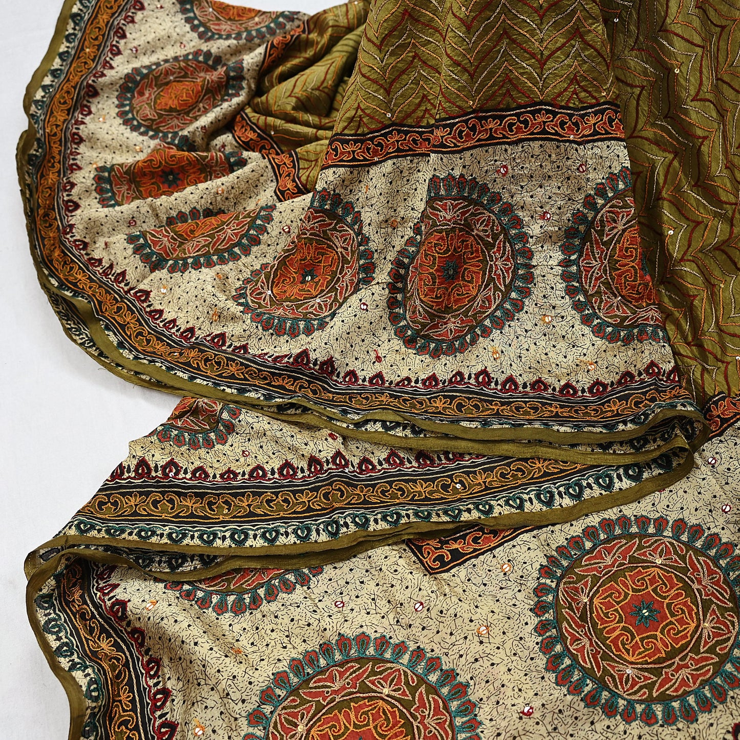 Indian Vintage Sari Green Pure Silk Hand Embroidered Sarees 5Yd Craft Fabric Sewing soft Quilting Crafting Ethnic Bollywood sarees