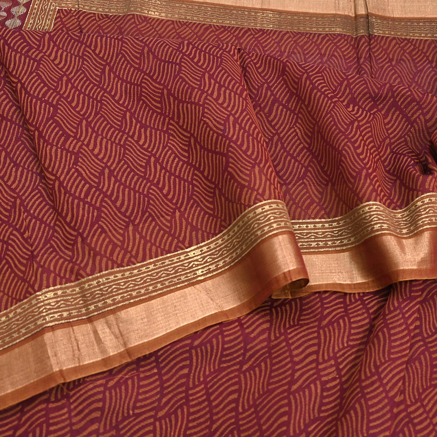 Indian Vintage Sari Maroon Pure Cotton Hand Woven 5Yd Sarees Soft Floral Ethnic Craft Fabric Sewing Dress making Crafting Quilting