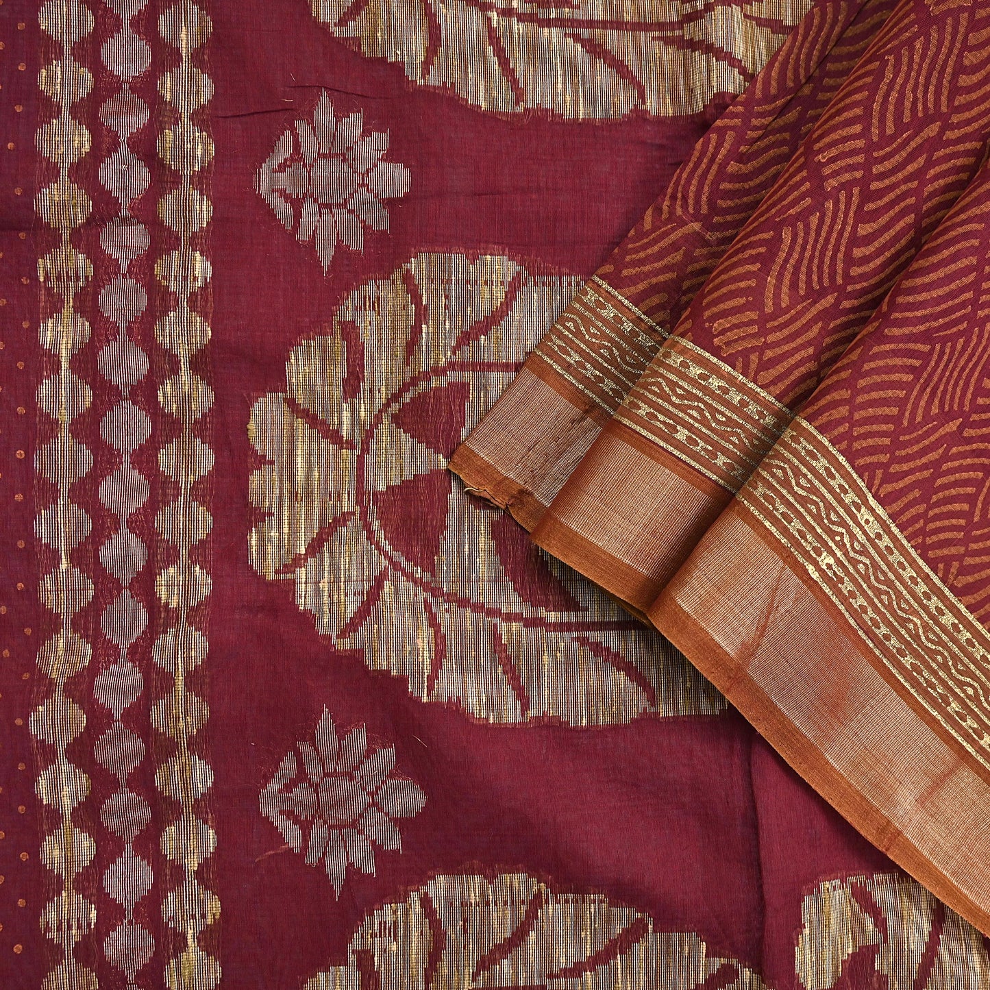 Indian Vintage Sari Maroon Pure Cotton Hand Woven 5Yd Sarees Soft Floral Ethnic Craft Fabric Sewing Dress making Crafting Quilting