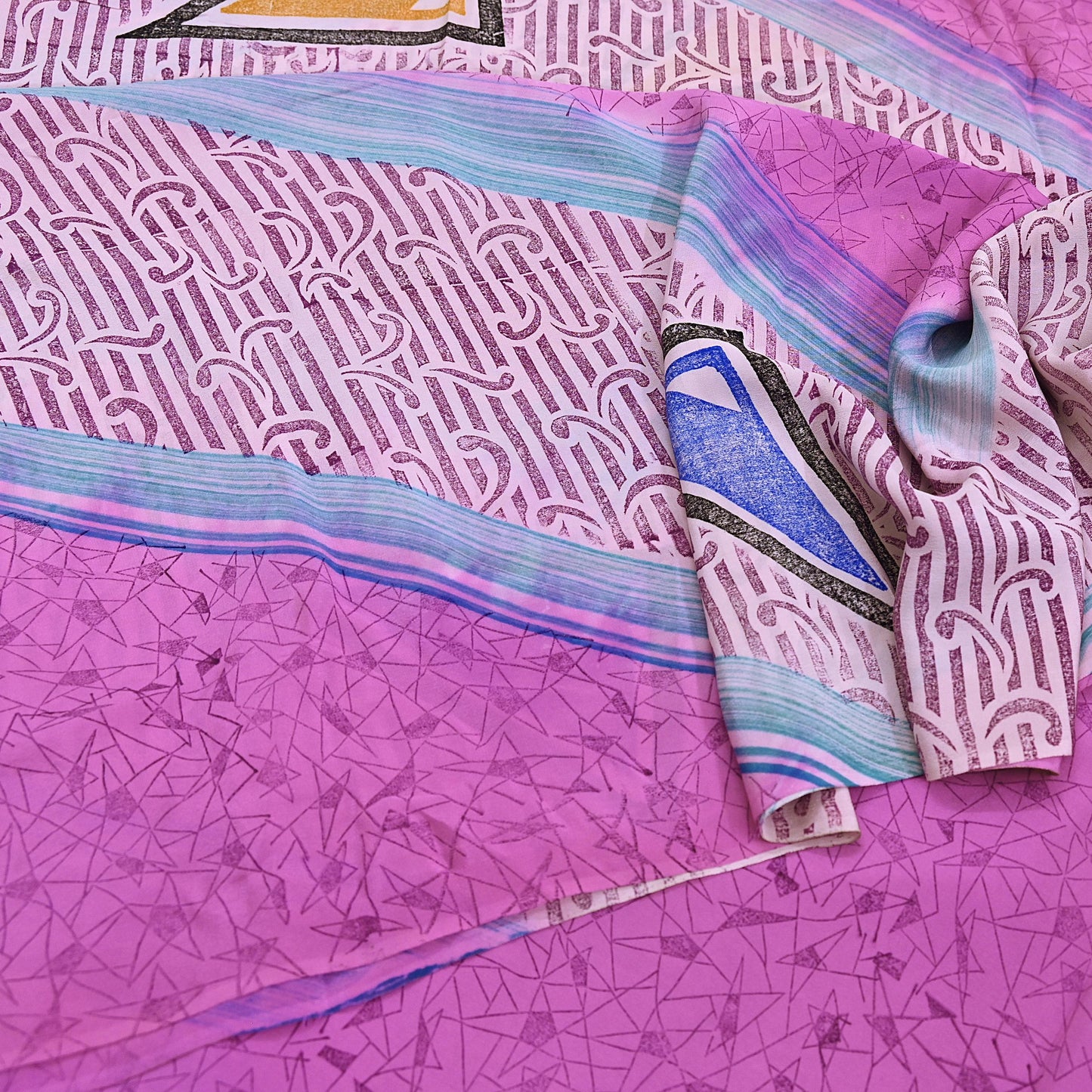 Indian Vintage Pink Pure Crepe Silk Saree Floral Print 5 Yards Soft Sewing Fabric for Dressmaking, Quilting, Crafting Upcycling
