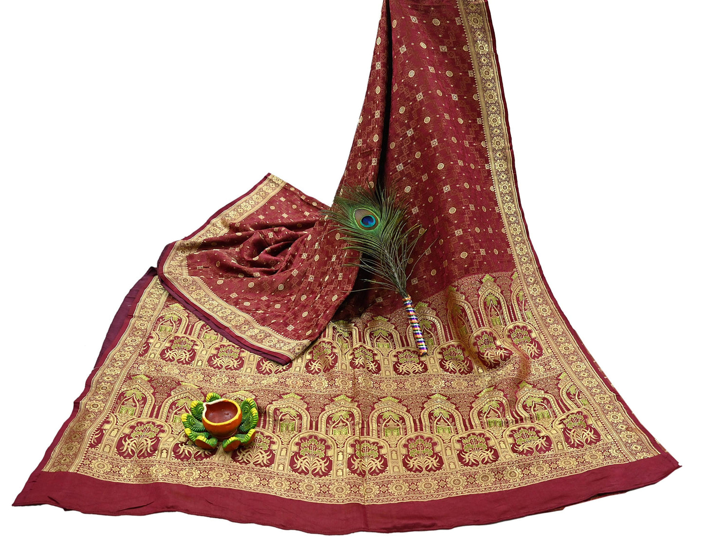 Vintage Maroon Banarasi Silk Saree Pure Satin Silk Handwoven Tanchoi Fabric with Floral Weave 5 Yard Dressmaking Craft Material