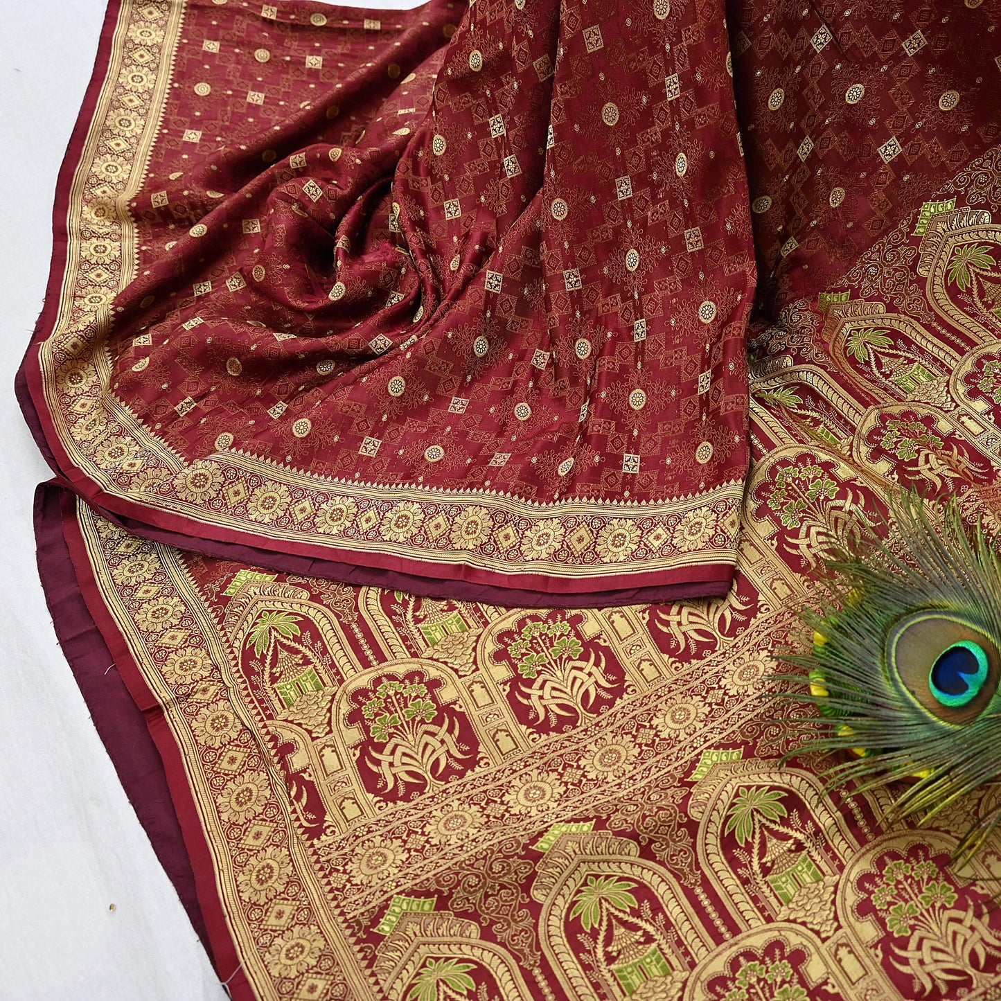 Vintage Maroon Banarasi Silk Saree Pure Satin Silk Handwoven Tanchoi Fabric with Floral Weave 5 Yard Dressmaking Craft Material