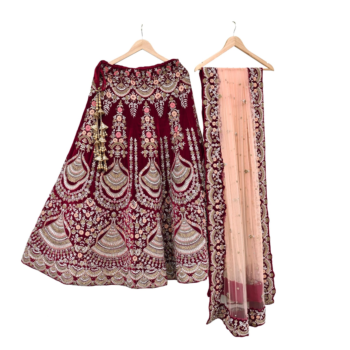 Pre-Owned Designer Anamika Khanna Hand Embroidered Lehenga & Dupatta Set  Maroon Velvet Skirt with Peach Net Dupatta
