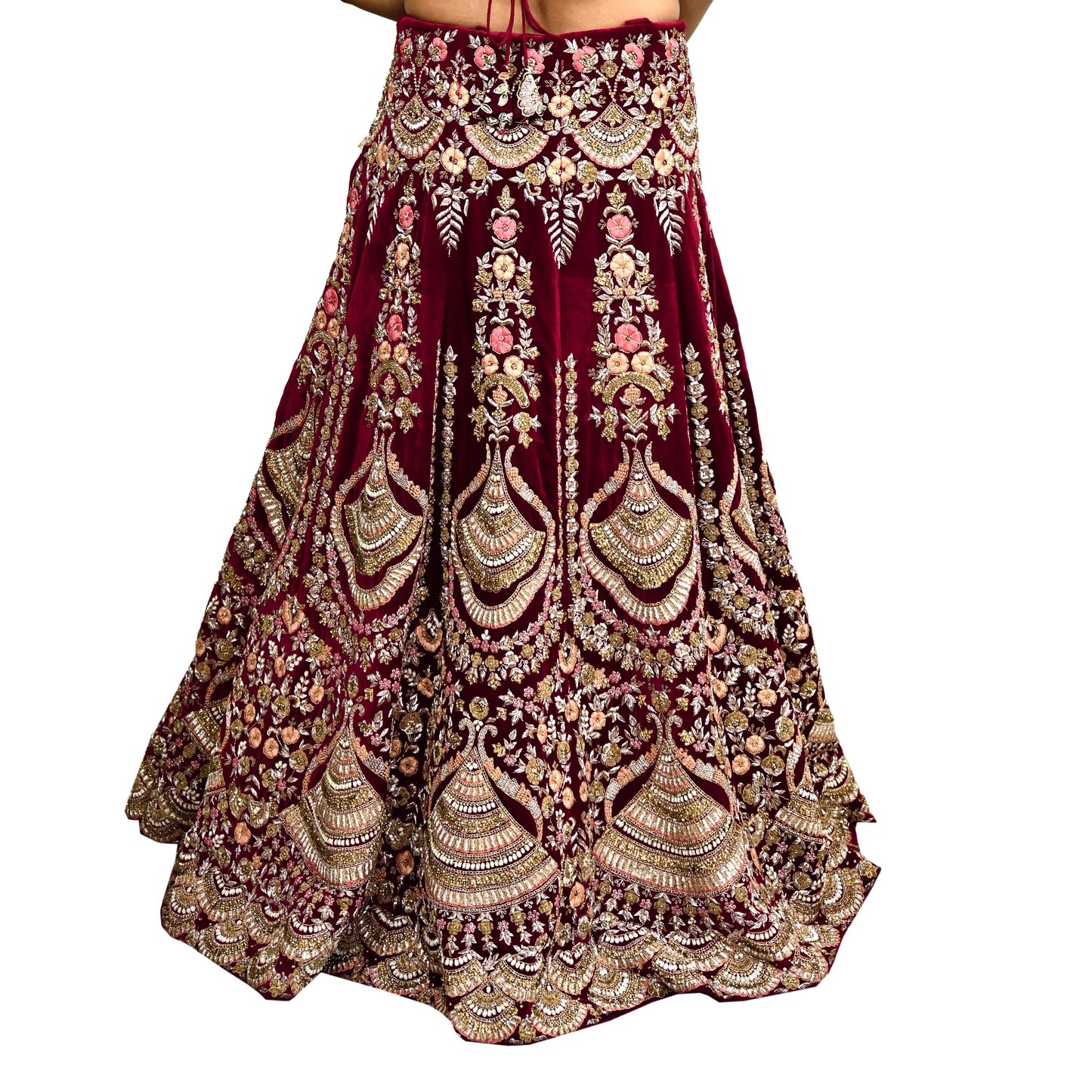 Pre-Owned Designer Anamika Khanna Hand Embroidered Lehenga & Dupatta Set  Maroon Velvet Skirt with Peach Net Dupatta