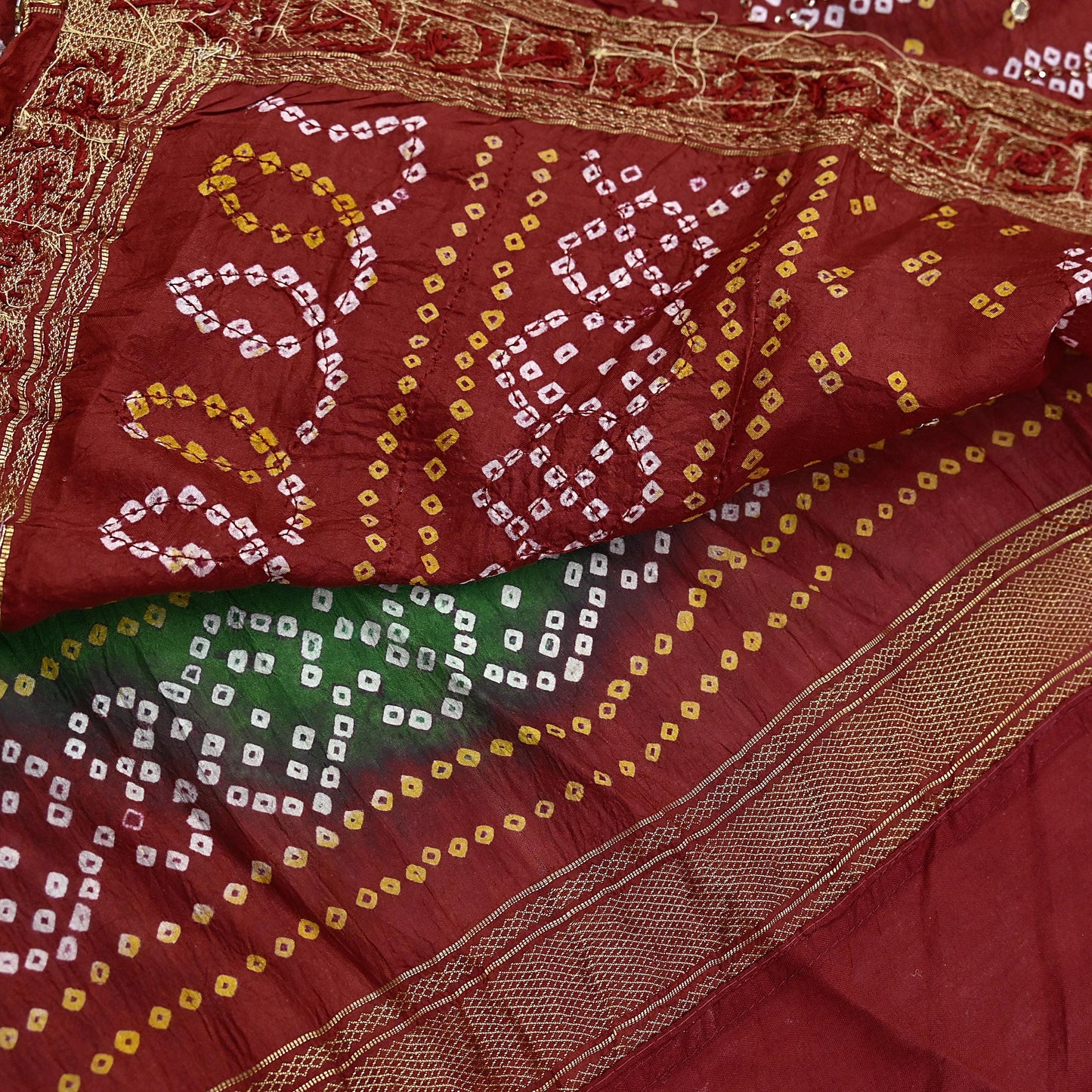 Indian Vintage Red & Green Saree Hand Embroidered Bandhani Printed Sari 100% Pure Silk Fabric 5yard Soft Craft Fabric Beaded