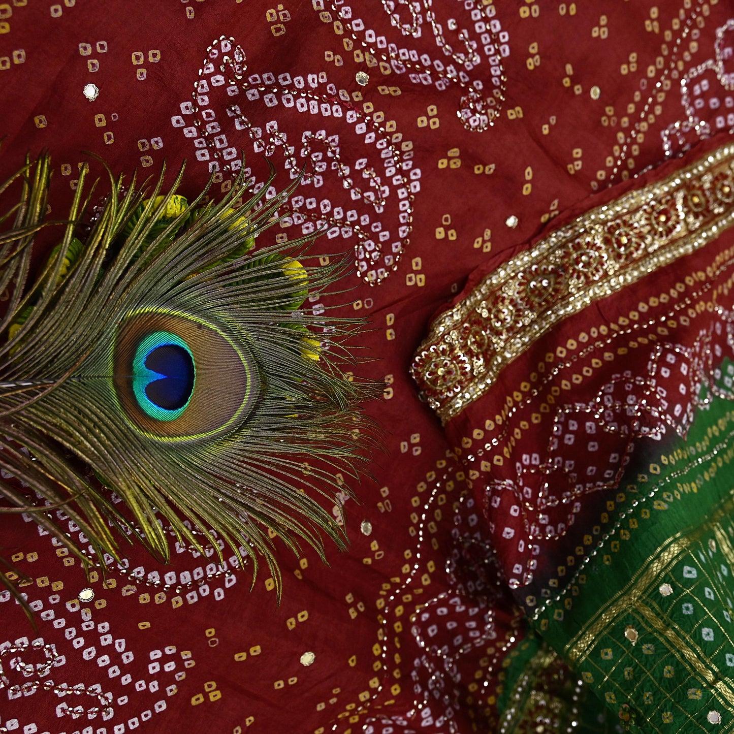 Indian Vintage Red & Green Saree Hand Embroidered Bandhani Printed Sari 100% Pure Silk Fabric 5yard Soft Craft Fabric Beaded