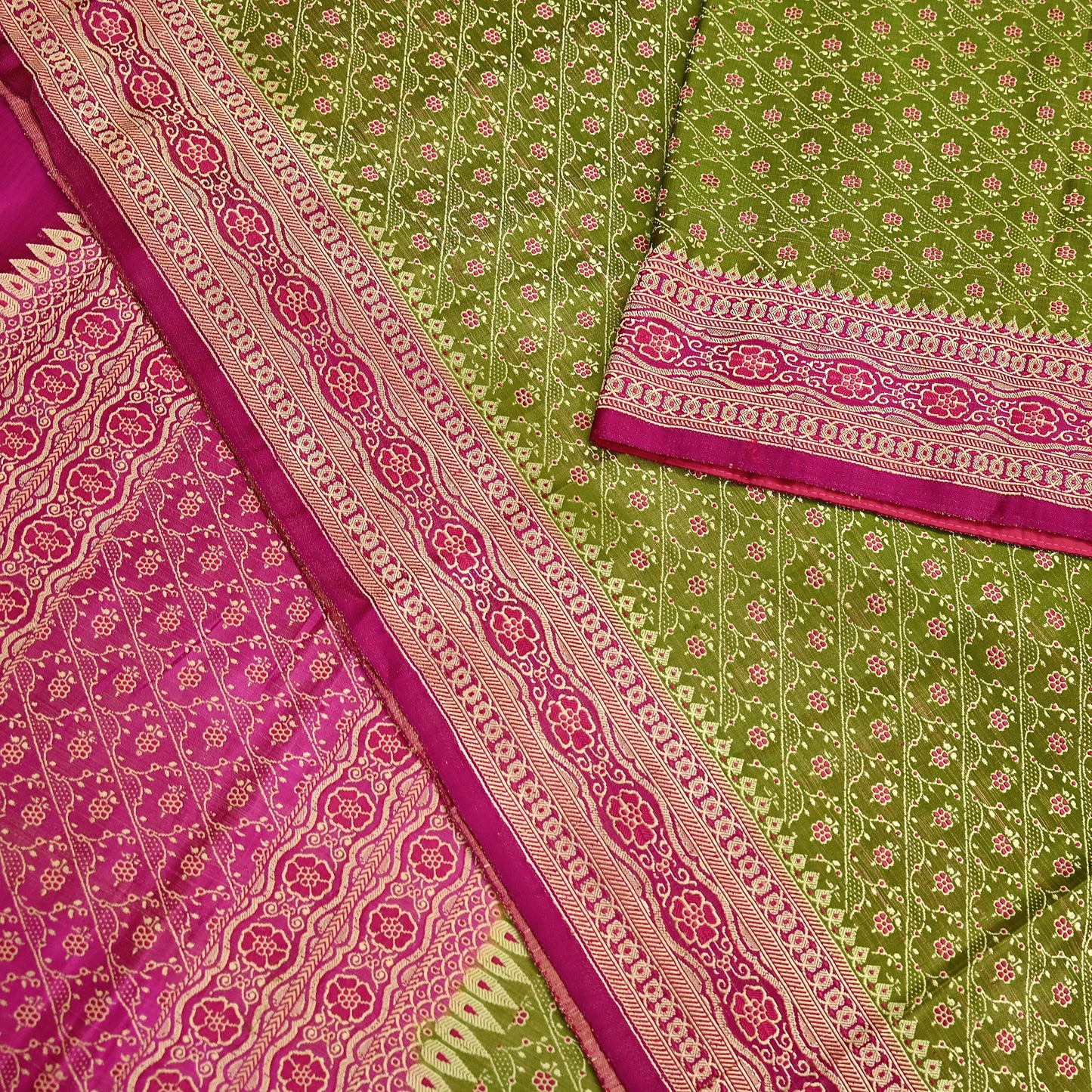 Indian Vintage Sari Purple & Green Heavy Pure Satin Silk Woven Banarasi Tanchoi Saree 5Yd Ethnic Craft Fabric Upcycle Bridal Heavy Sarees