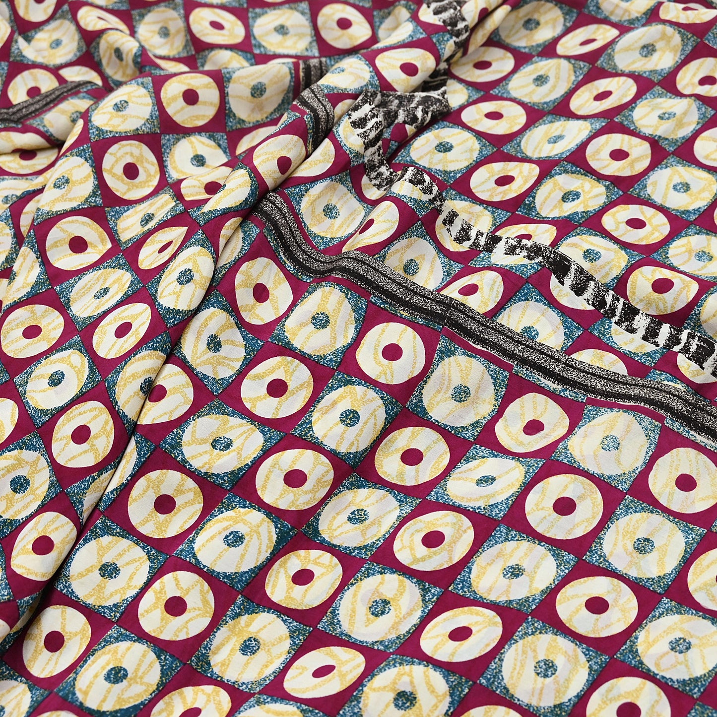 Indian Vintage red & Blue Pure Crepe Silk Saree Floral Print 6 Yards Soft Sewing Fabric for Dressmaking, Quilting, Crafting Upcycling