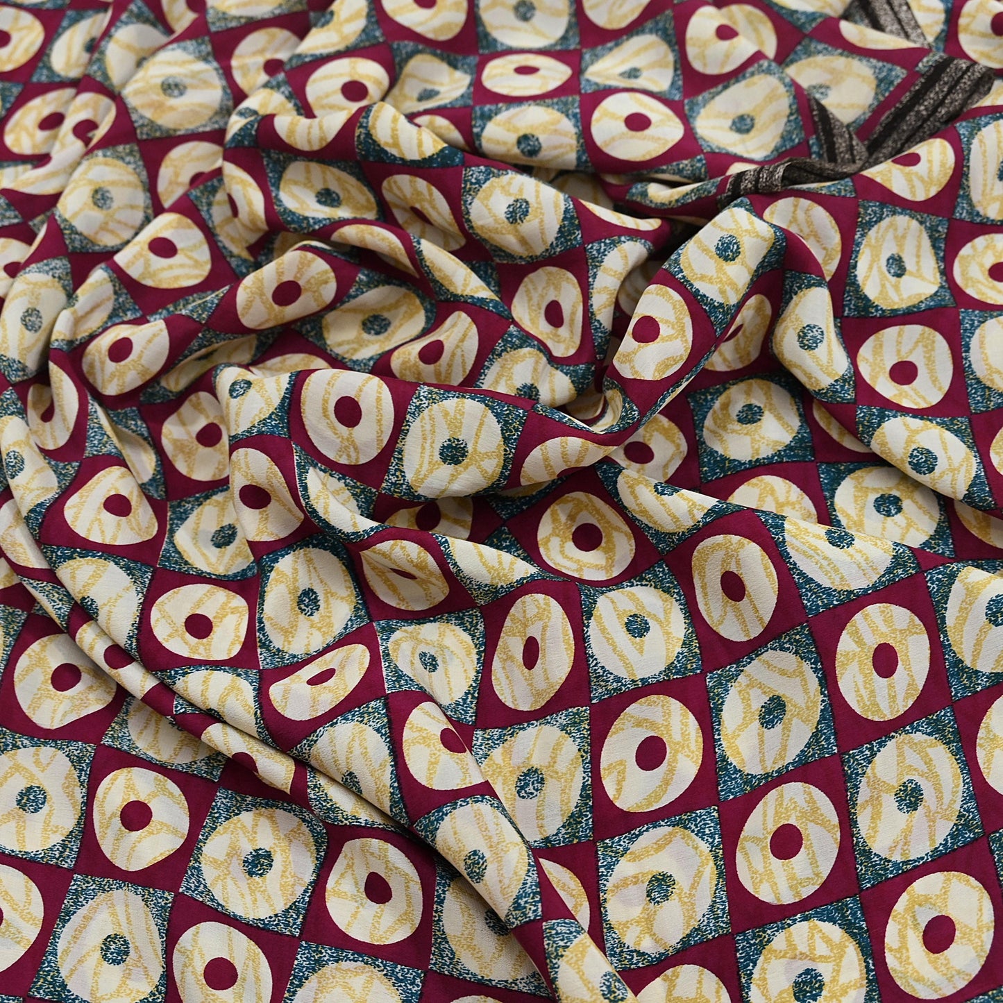 Indian Vintage red & Blue Pure Crepe Silk Saree Floral Print 6 Yards Soft Sewing Fabric for Dressmaking, Quilting, Crafting Upcycling