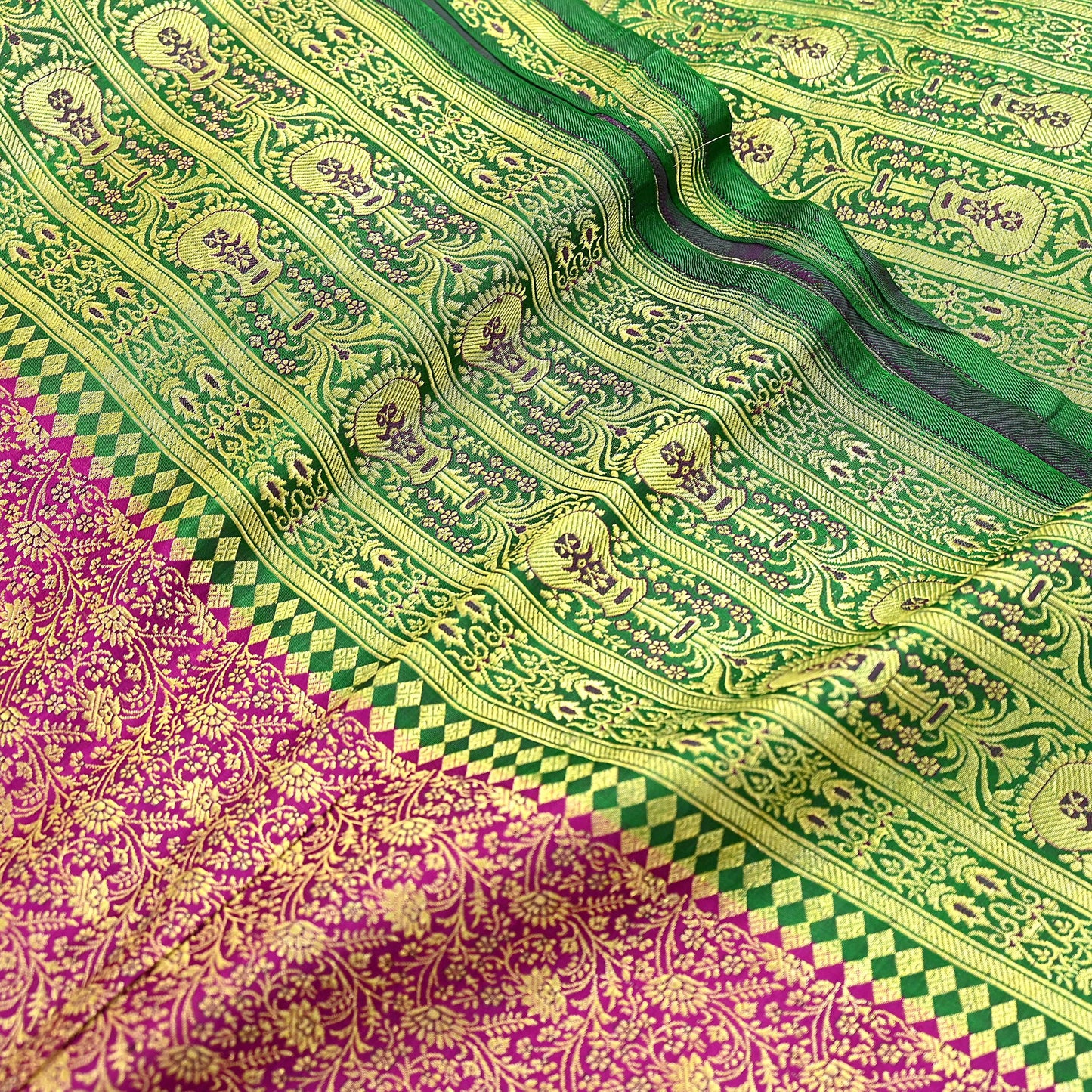Vintage Banarasi Silk Saree Rani Pink Green Heavy Satin Silk Brocade Fabric Golden Zari Bridal Wedding Crafting 5 Yard