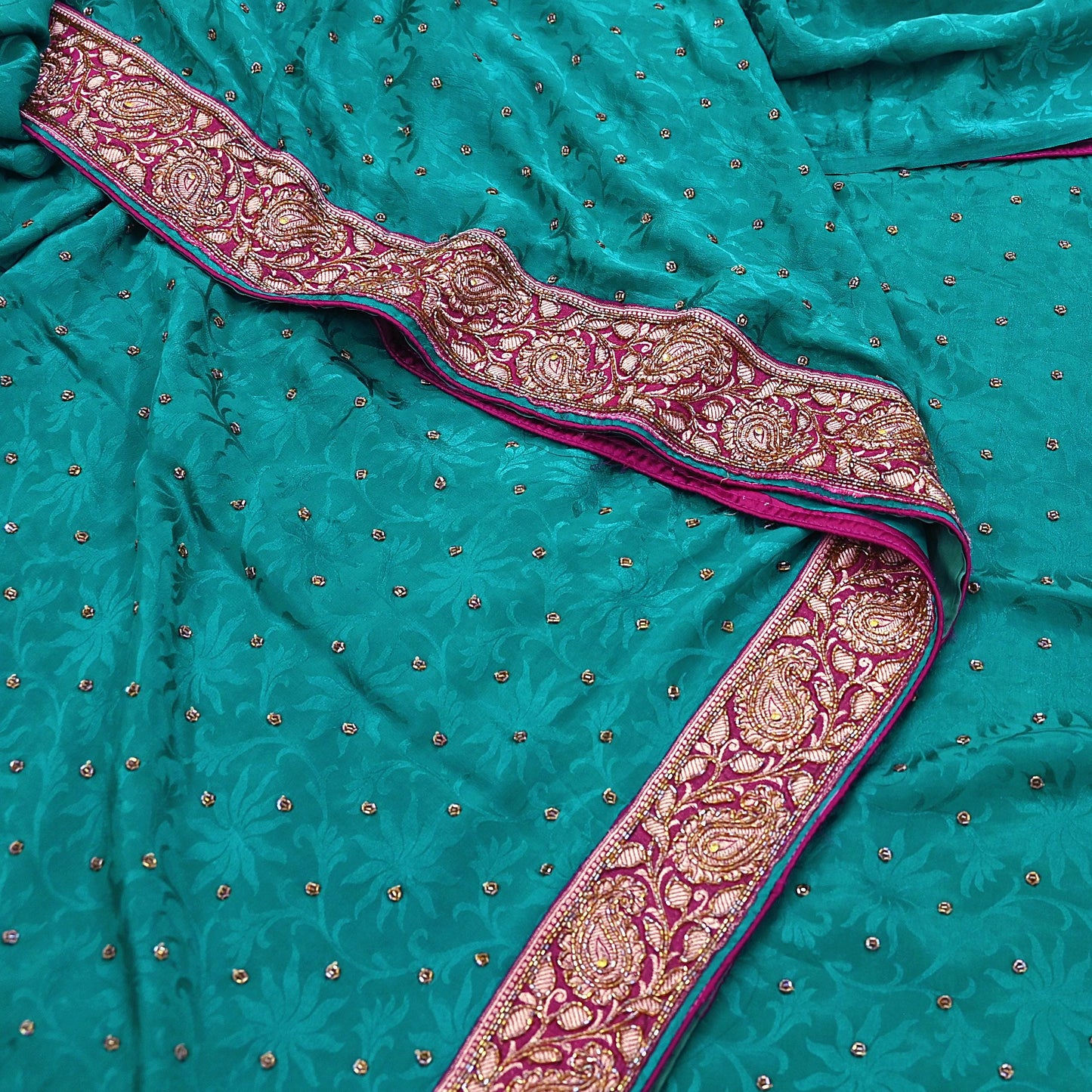Indian Vintage Heavy Sari Green Pure Crepe Silk Hand Embroidered Sarees Craft Fabric 6Yd Sewing Zardozi Dress making