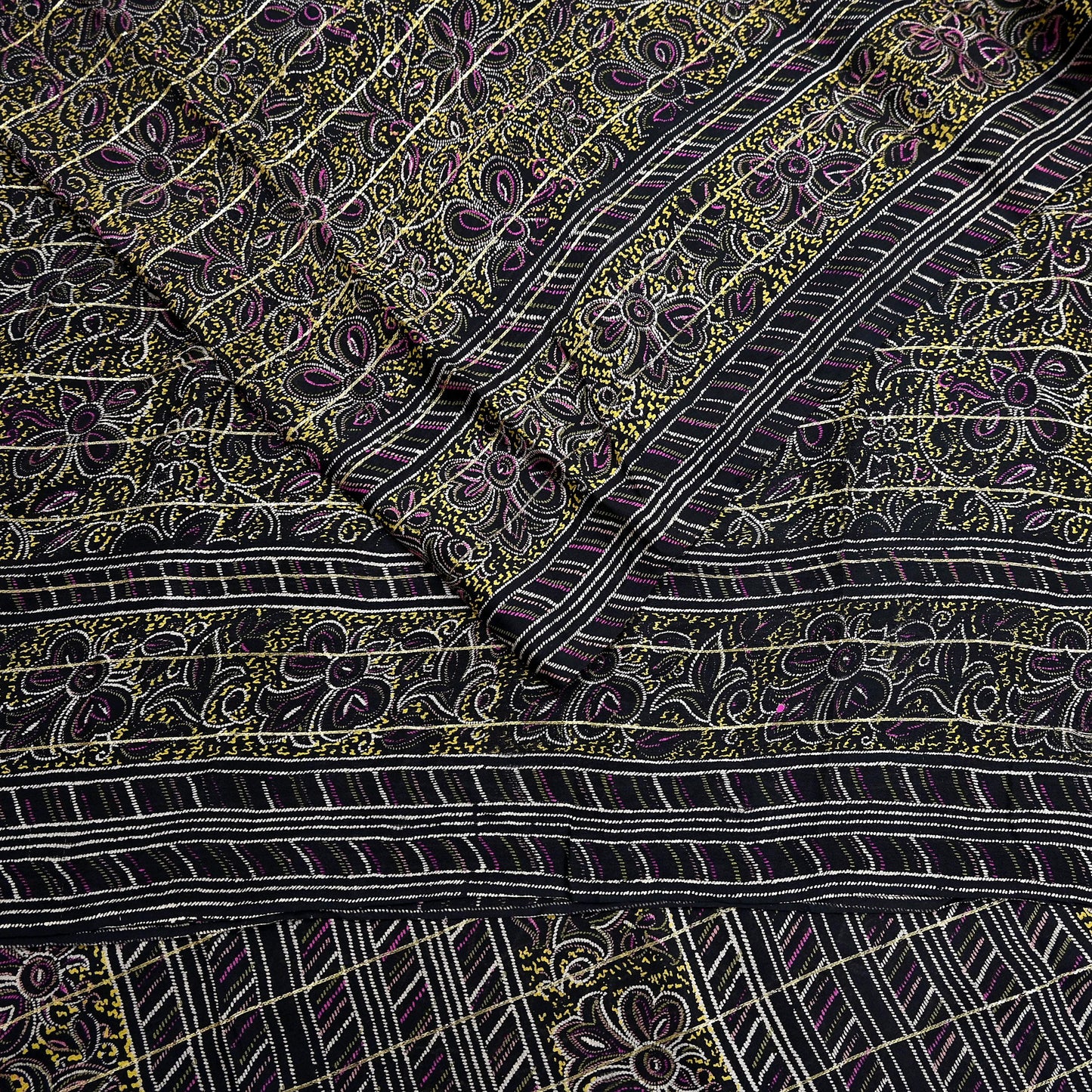 Indian Vintage Black Pure Silk Saree Fabric Floral Print Craft Silk Upcycled Sewing Material Quilting, Dressmaking, Boho Textile 5 Yards