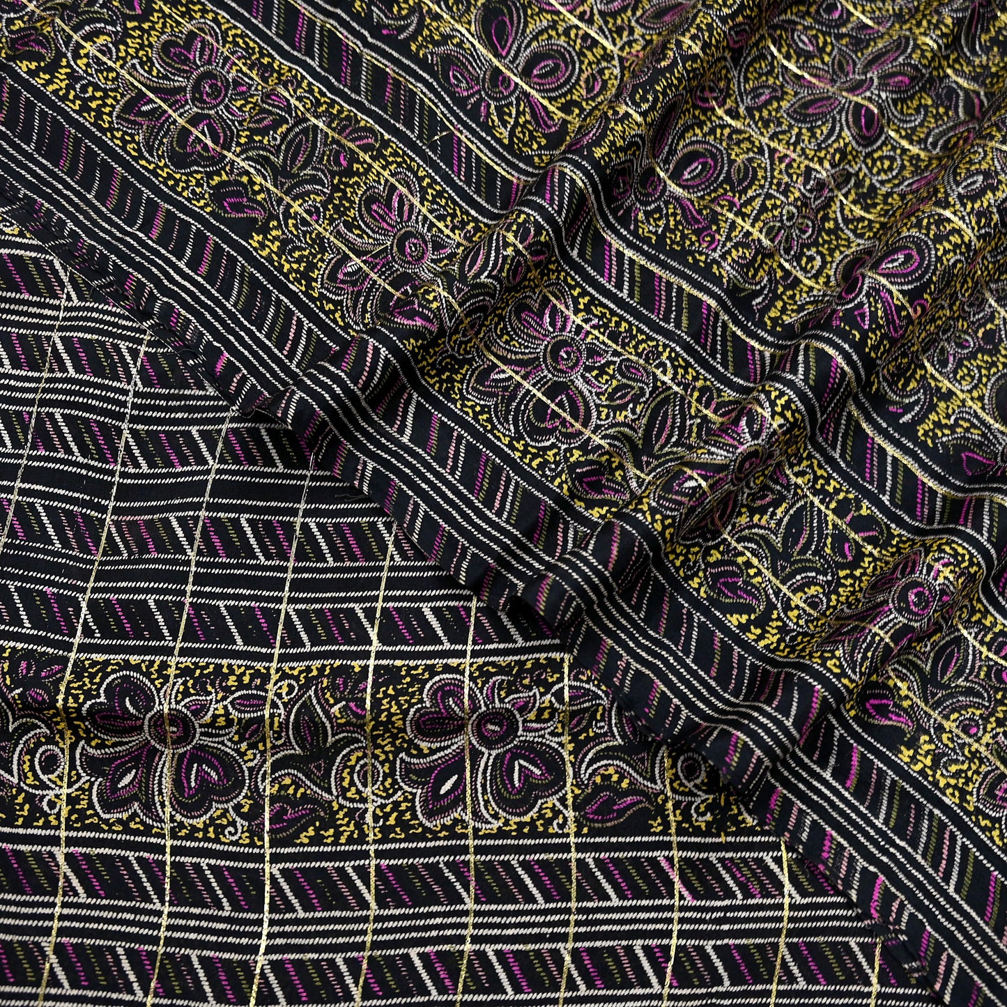 Indian Vintage Black Pure Silk Saree Fabric Floral Print Craft Silk Upcycled Sewing Material Quilting, Dressmaking, Boho Textile 5 Yards