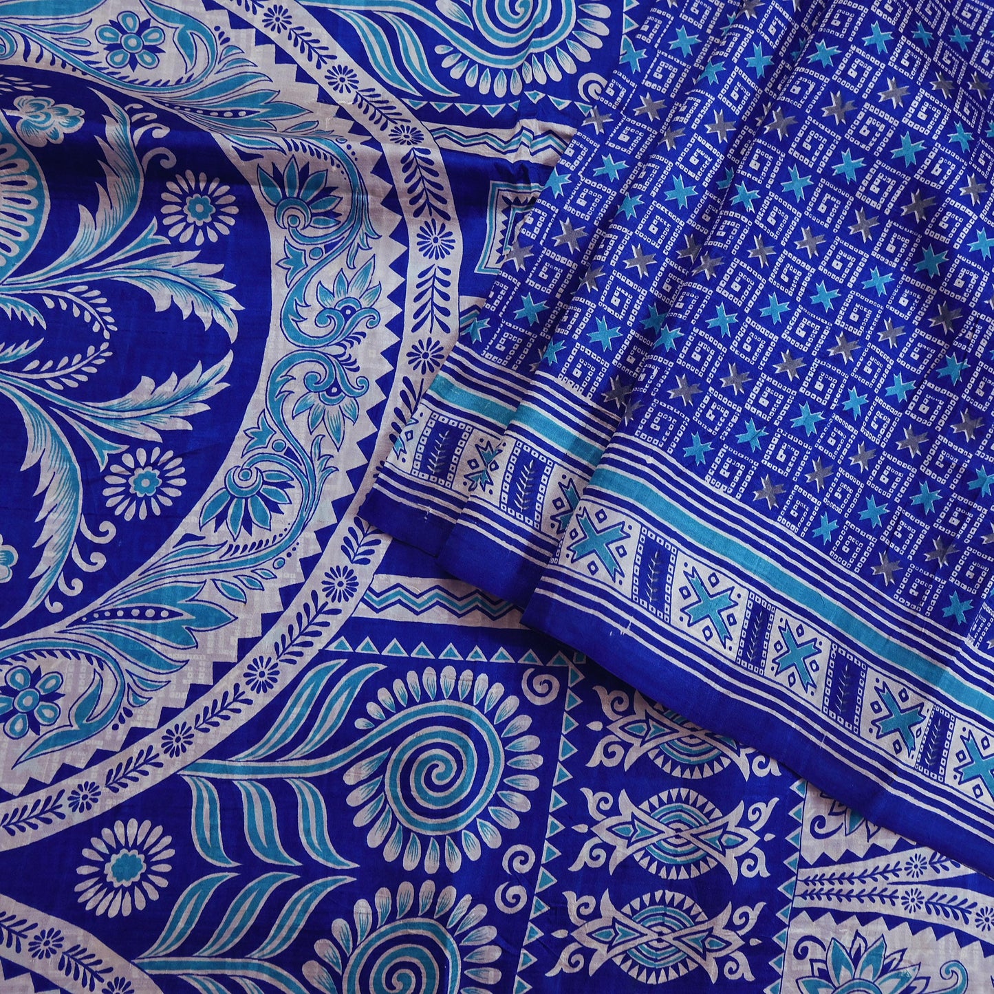 Vintage Blue Pure Silk Saree Indian Printed Floral Silk Fabric 5 Yard Soft Sewing Material for Dressmaking, Quilting & Crafts