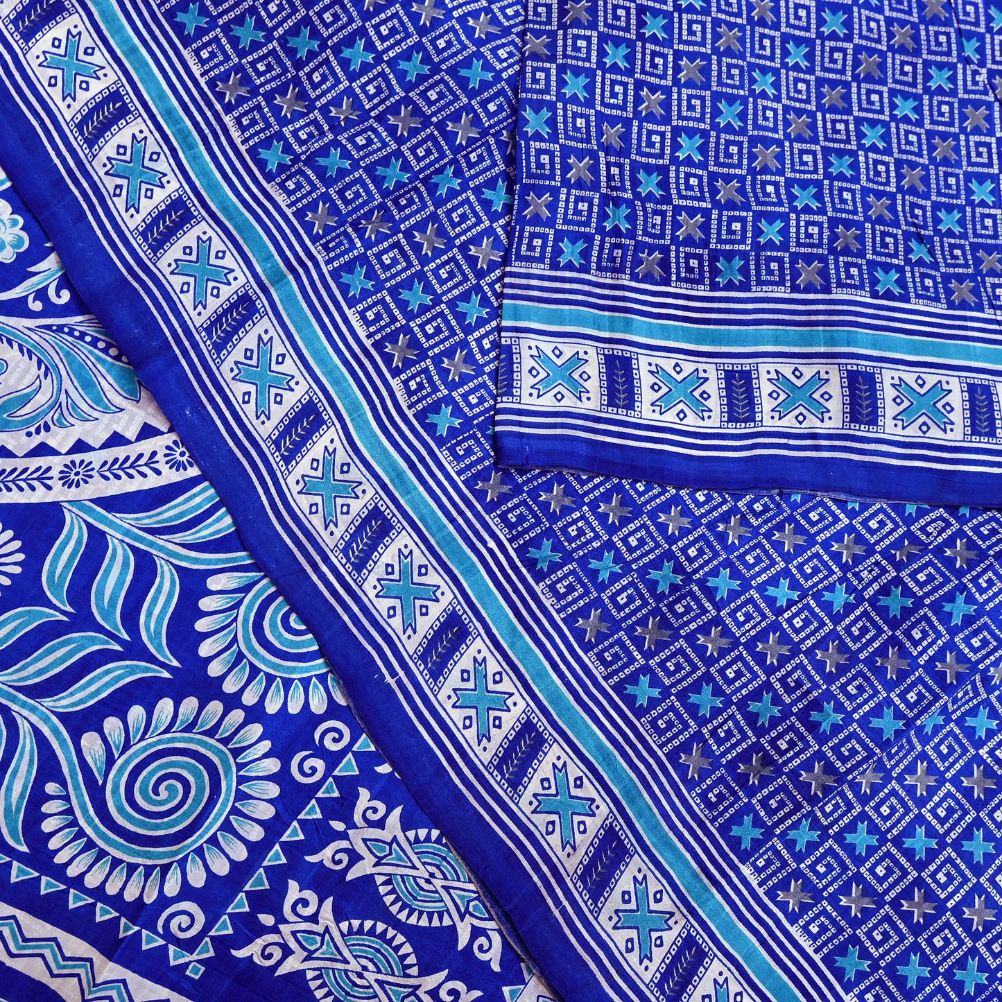 Vintage Blue Pure Silk Saree Indian Printed Floral Silk Fabric 5 Yard Soft Sewing Material for Dressmaking, Quilting & Crafts