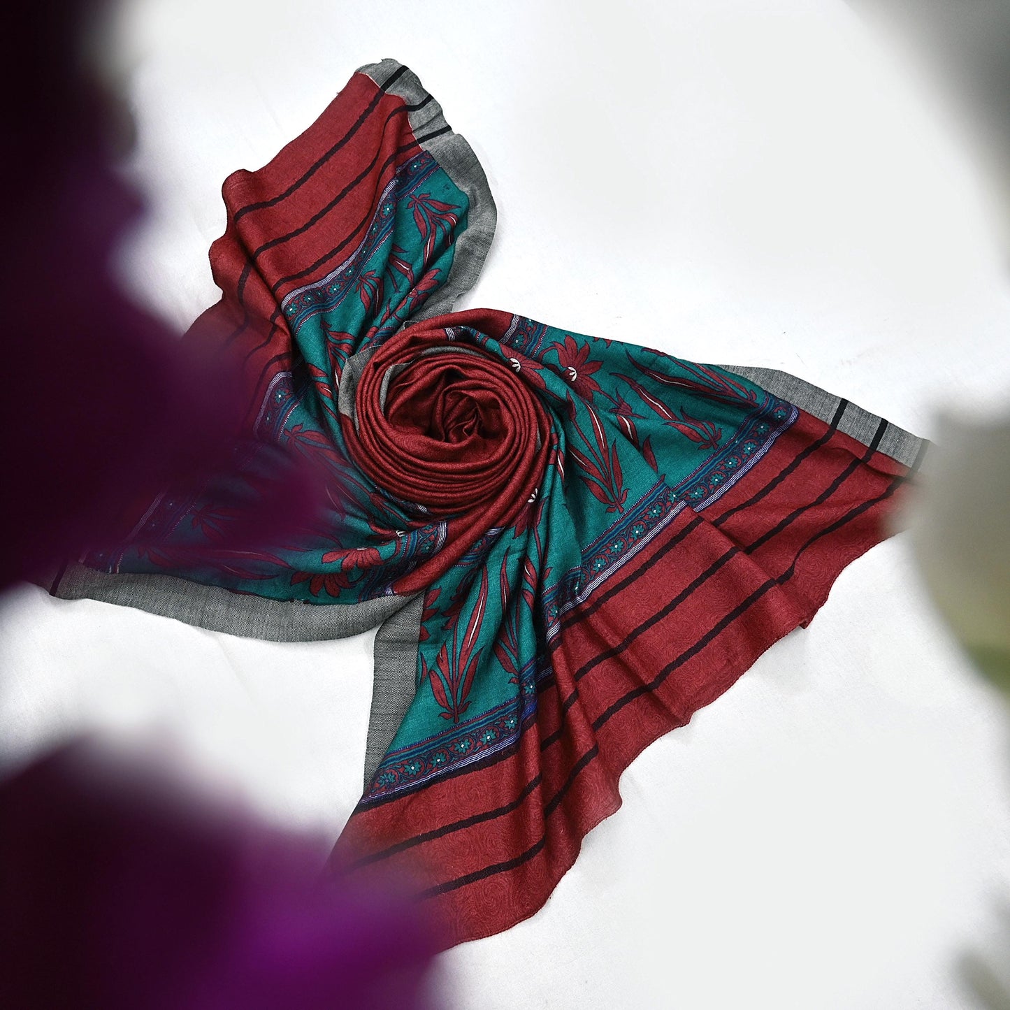 Indian Vintage Red & Green Long Stole Pure Woolen Scarf Printed Dupatta Infinity Scarves Sarong Wrap Veil Woman Hijab Shawl Craft Fabric