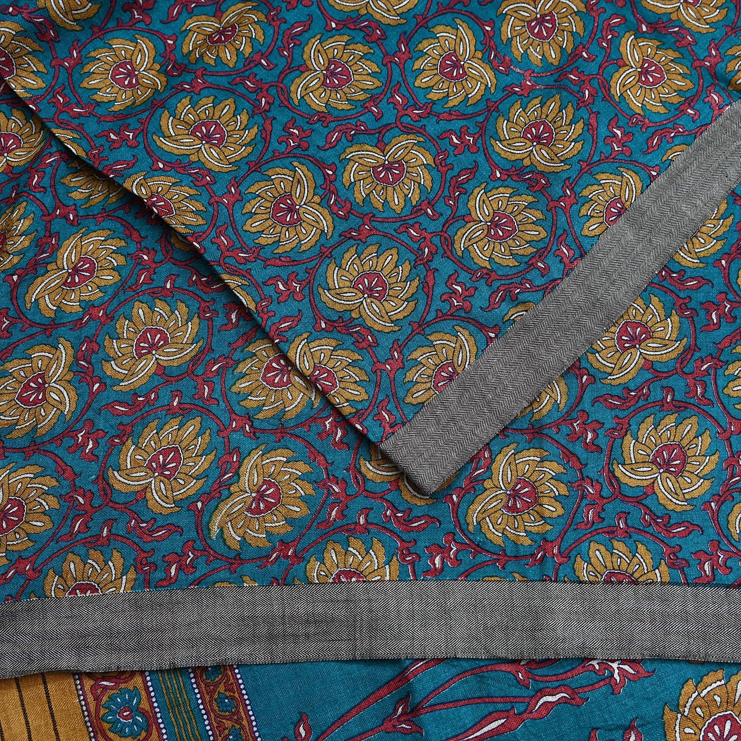 Vintage Green Wool Saree Indian Pure Wool Floral Woven Fabric 5 Yard Soft Warm Winter Textile for Dressmaking & Sewing Crafts