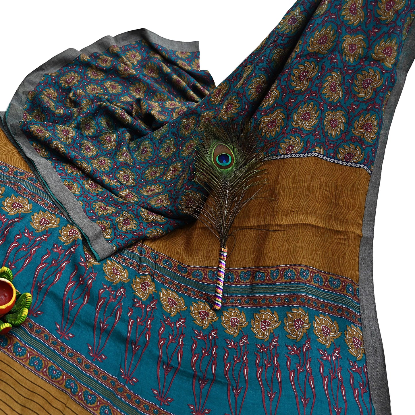 Vintage Green Wool Saree Indian Pure Wool Floral Woven Fabric 5 Yard Soft Warm Winter Textile for Dressmaking & Sewing Crafts