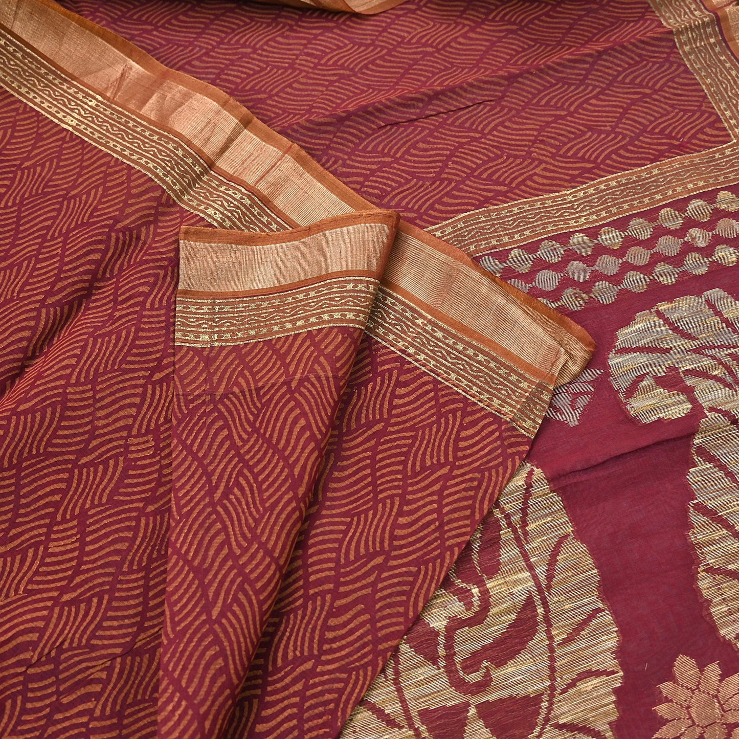 Indian Vintage Sari Maroon Pure Cotton Hand Woven 5Yd Sarees Soft Floral Ethnic Craft Fabric Sewing Dress making Crafting Quilting