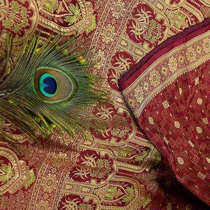 Vintage Maroon Banarasi Silk Saree Pure Satin Silk Handwoven Tanchoi Fabric with Floral Weave 5 Yard Dressmaking Craft Material