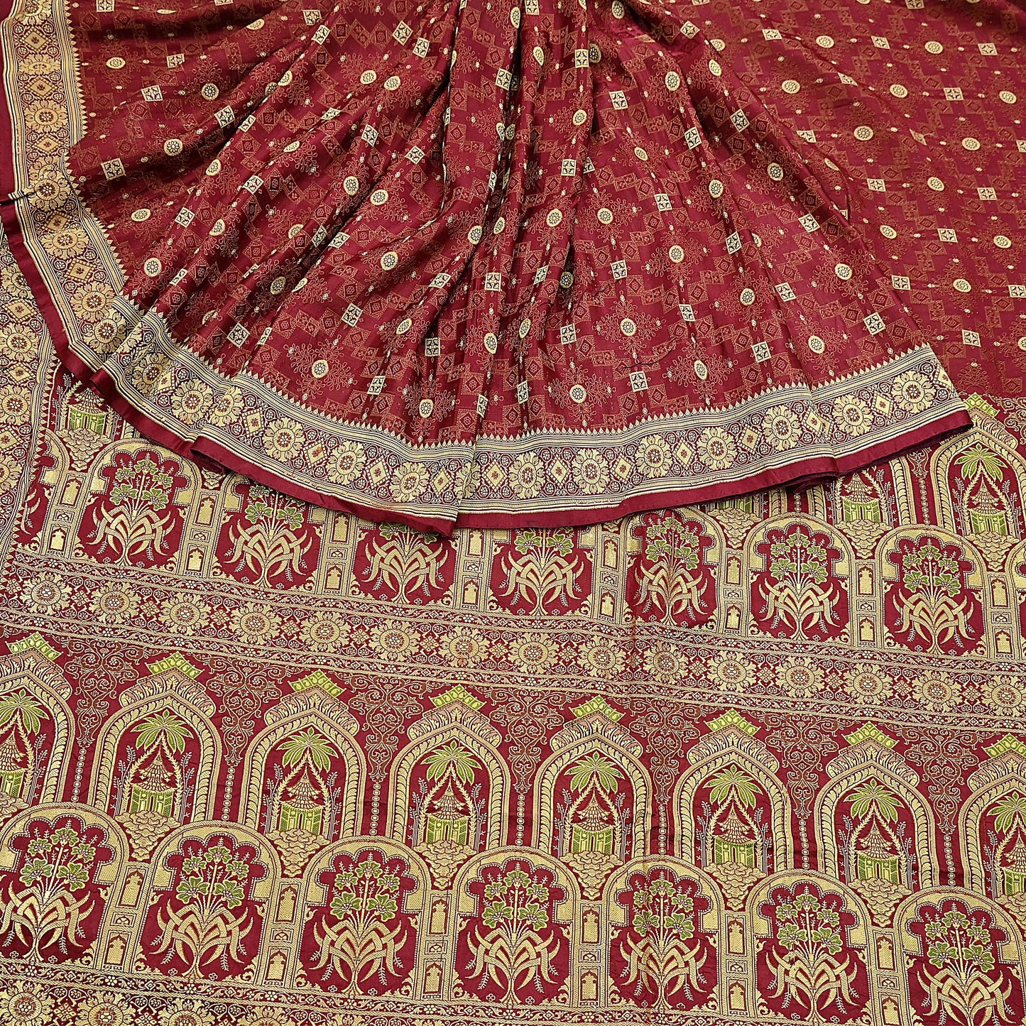Vintage Maroon Banarasi Silk Saree Pure Satin Silk Handwoven Tanchoi Fabric with Floral Weave 5 Yard Dressmaking Craft Material