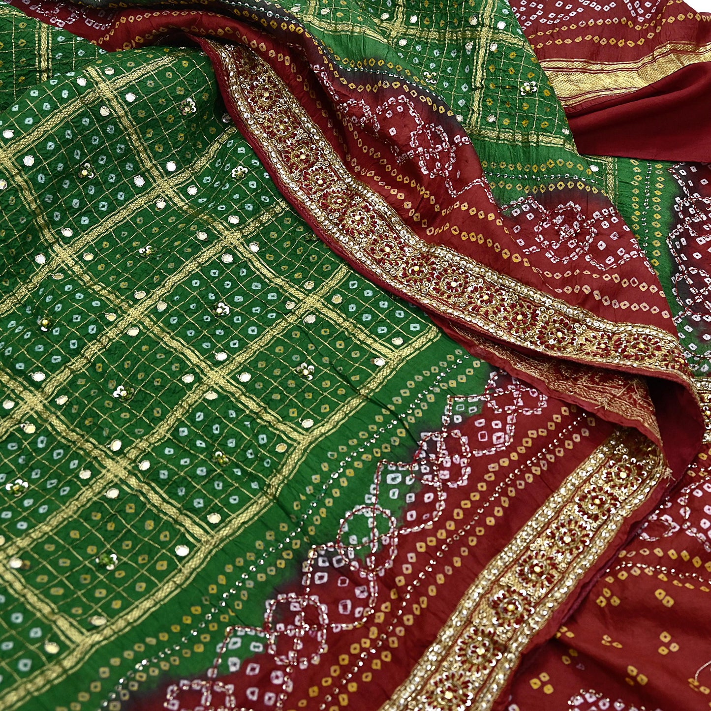 Indian Vintage Red & Green Saree Hand Embroidered Bandhani Printed Sari 100% Pure Silk Fabric 5yard Soft Craft Fabric Beaded