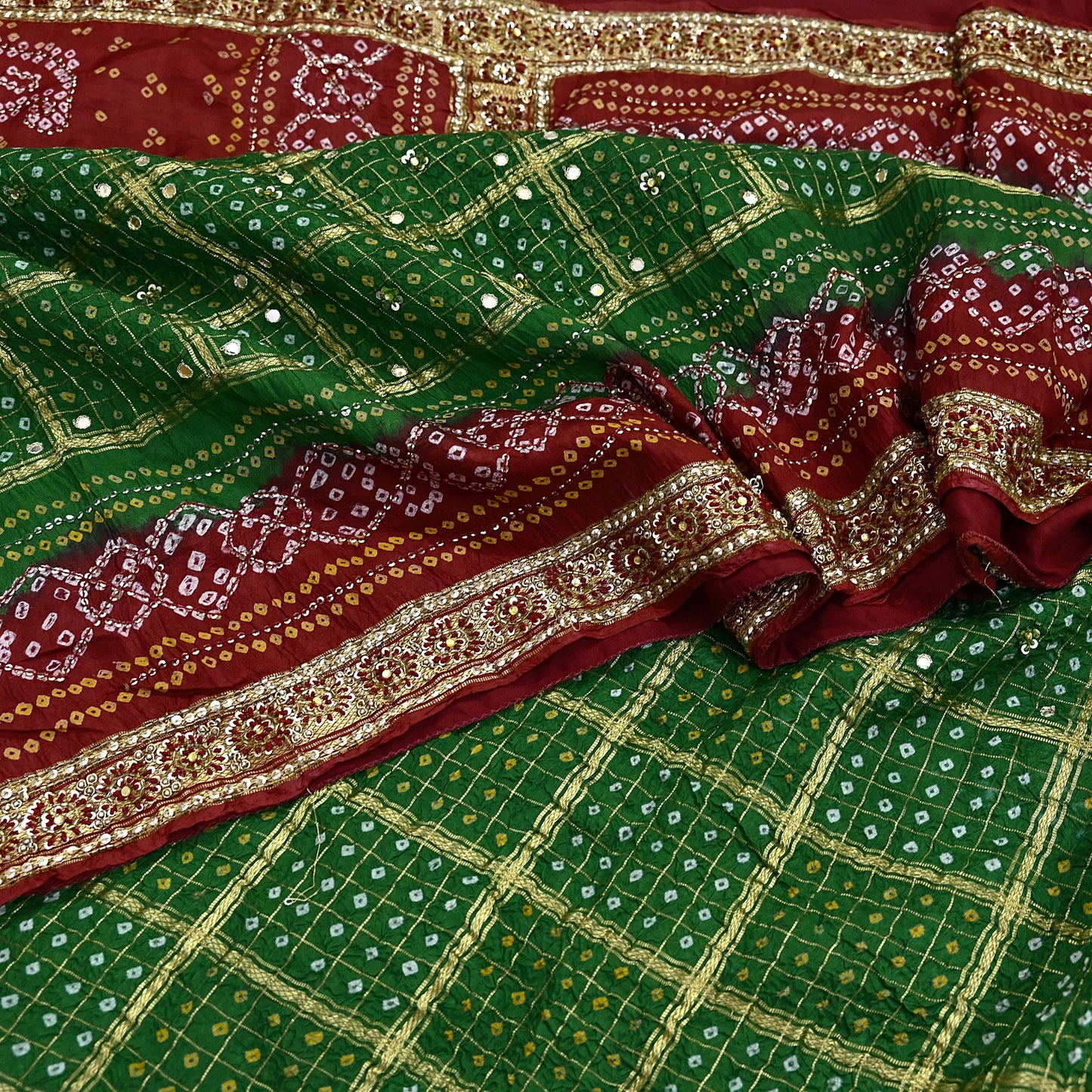 Indian Vintage Red & Green Saree Hand Embroidered Bandhani Printed Sari 100% Pure Silk Fabric 5yard Soft Craft Fabric Beaded