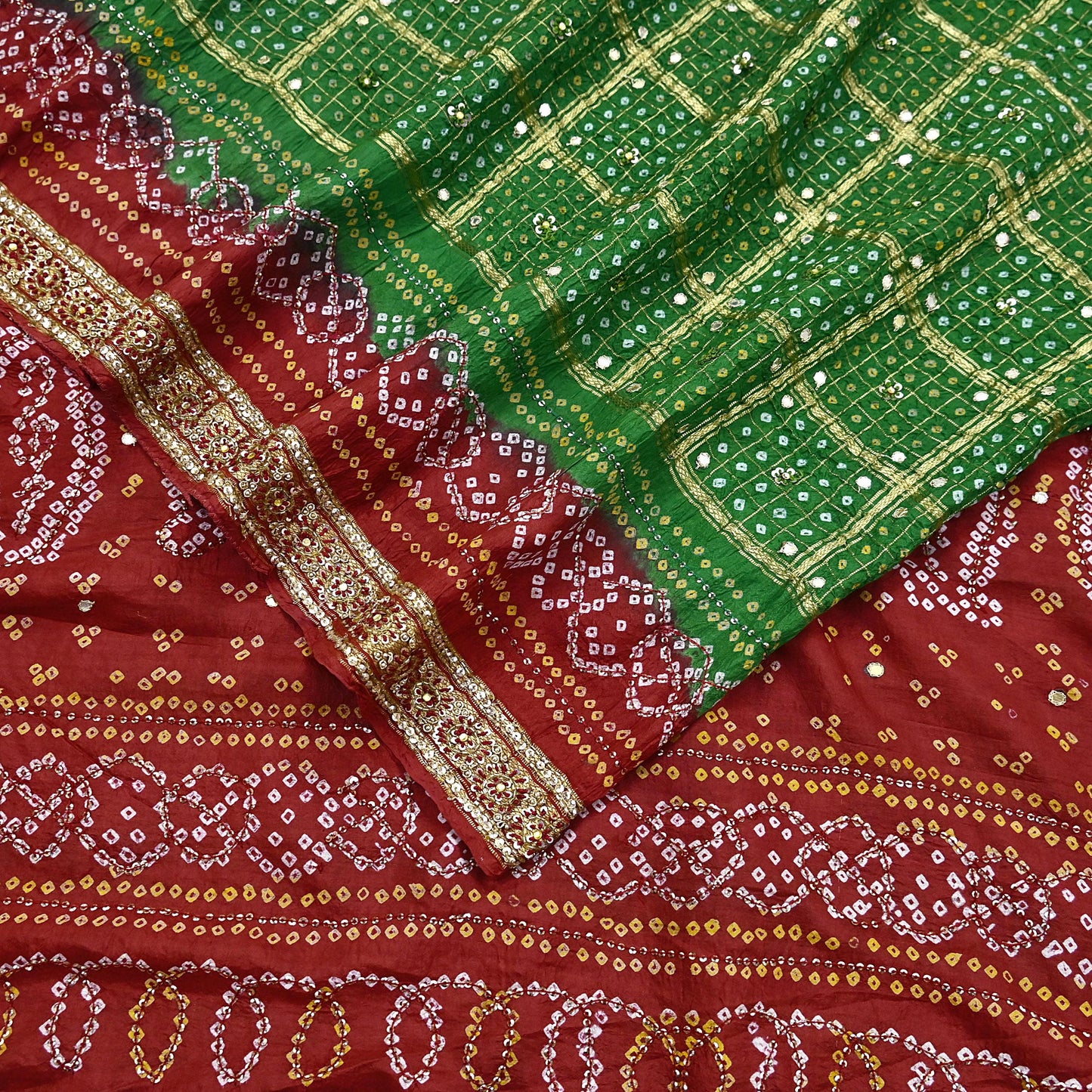 Indian Vintage Red & Green Saree Hand Embroidered Bandhani Printed Sari 100% Pure Silk Fabric 5yard Soft Craft Fabric Beaded