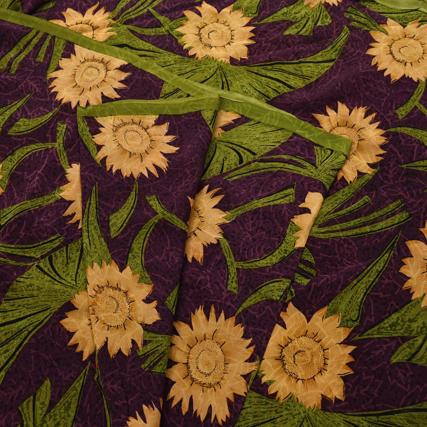 Indian Vintage Sari Green & Purple Pure Crepe Silk Printed Saree 5yard Sewing Sun Flower Soft Craft Fabric Wrap