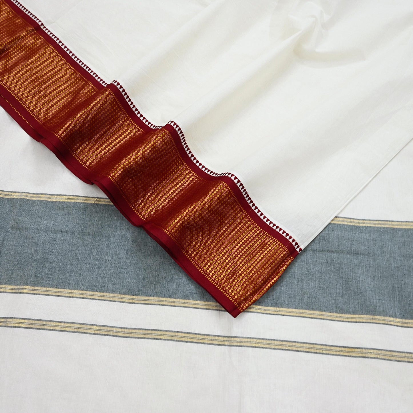 Vintage Bengali Traditional Saree Handwoven Pure Cotton Off White Red & Golden Border Ethnic Gift for Christmas