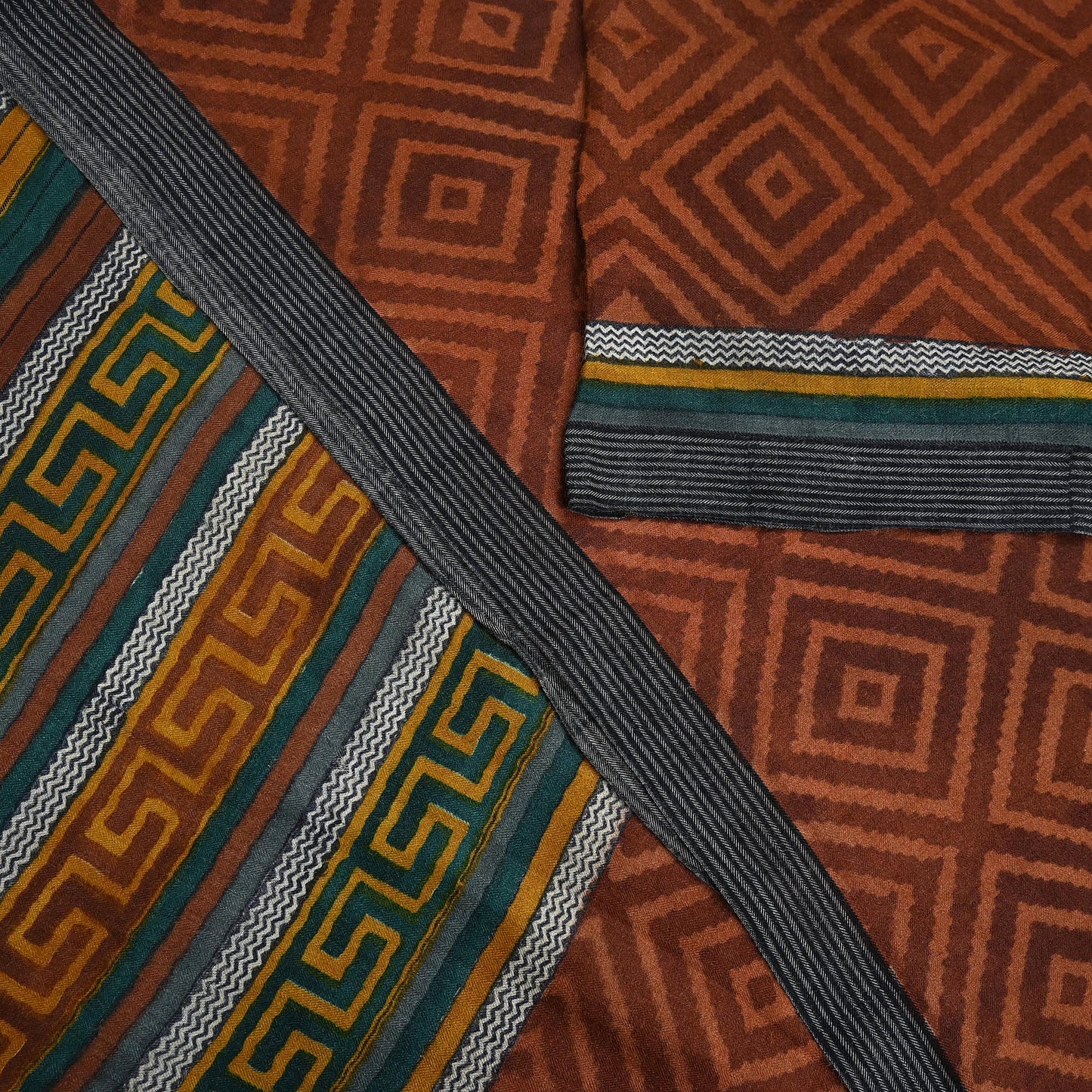 Vintage Maroon Brown Wool Saree Indian Pure Wool Floral Woven Fabric 5 Yard Soft Warm Craft Material for Winter Dressmaking & Sewing