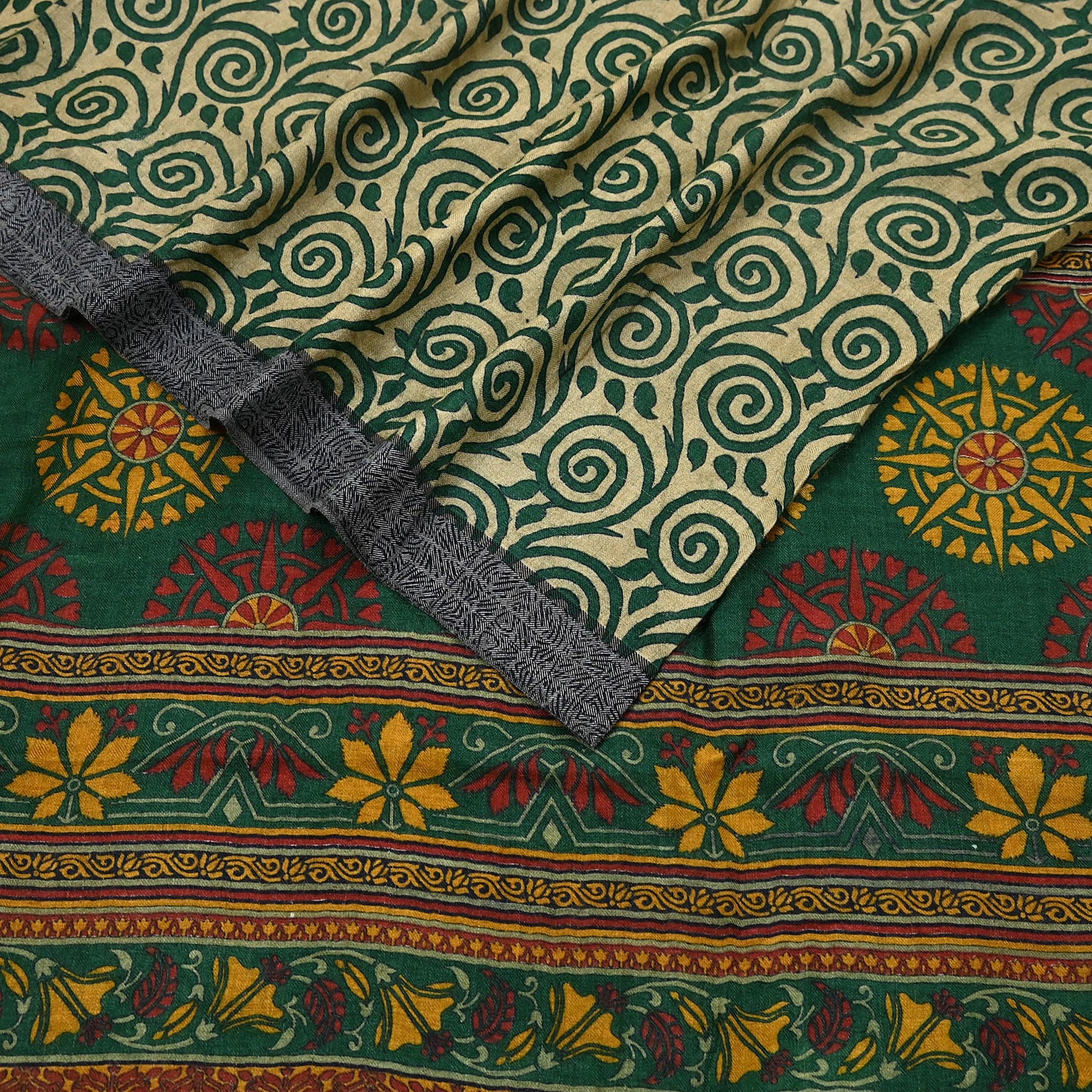 Vintage Beige Green Wool Saree Indian Pure Wool Floral Woven Fabric 6 Yard Soft Warm Craft Material for Winter Dressmaking & Sewing