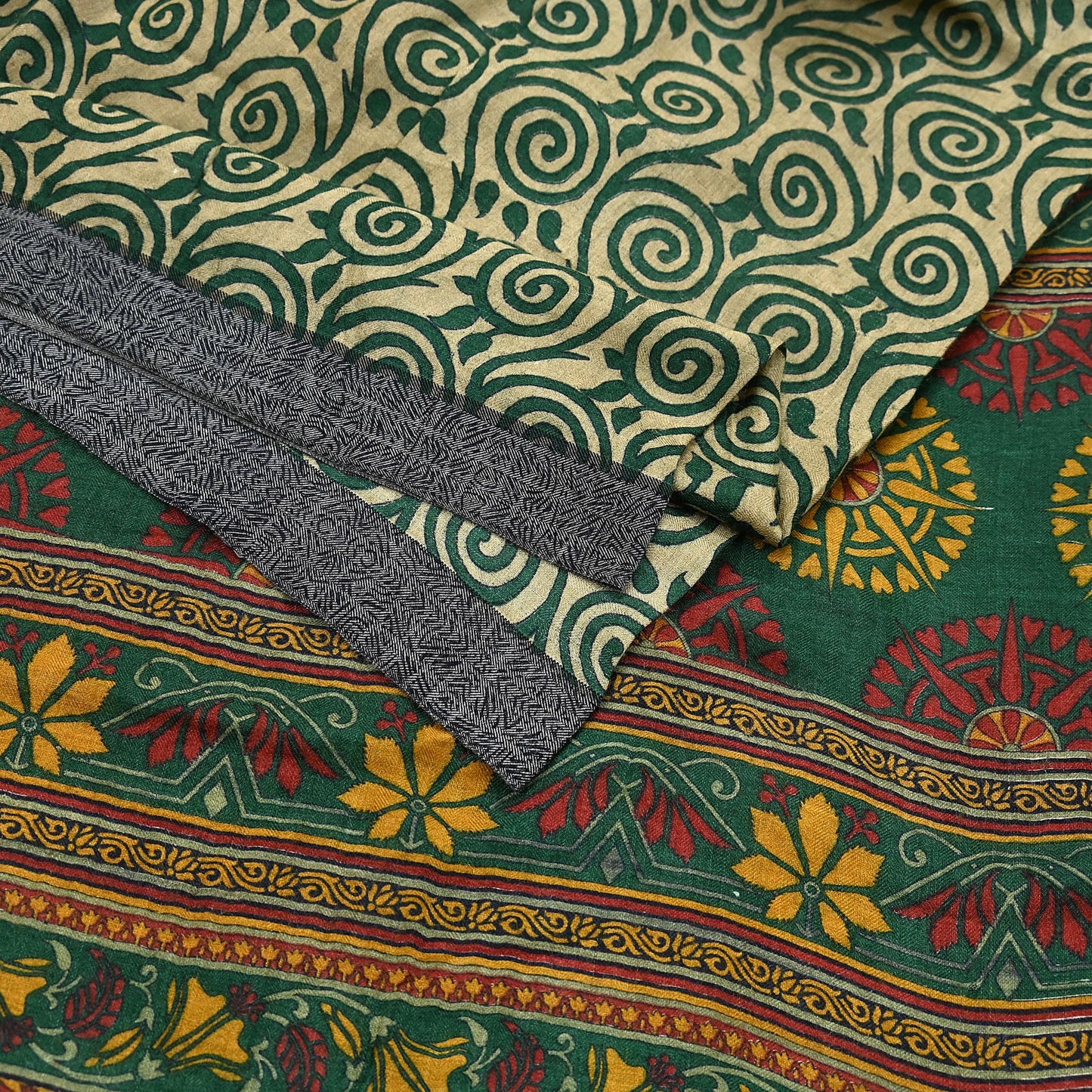 Vintage Beige Green Wool Saree Indian Pure Wool Floral Woven Fabric 6 Yard Soft Warm Craft Material for Winter Dressmaking & Sewing