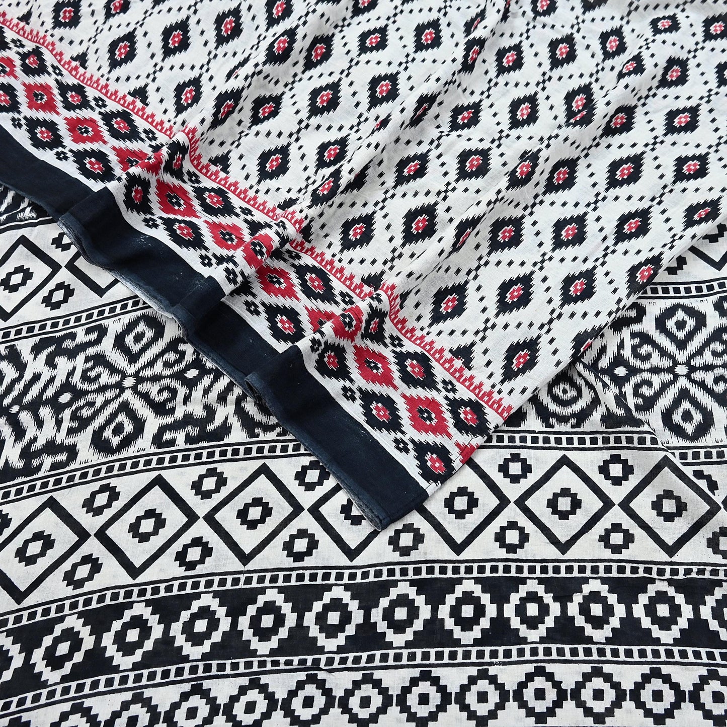 Indian Vintage White & Black Printed Pure Cotton Saree | 5 Yards | Soft Fabric for Sewing, Crafting, Quilting, Upcycling, Dressmaking, Boho