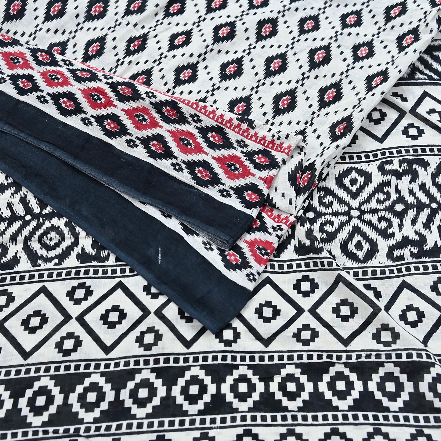 Indian Vintage White & Black Printed Pure Cotton Saree | 5 Yards | Soft Fabric for Sewing, Crafting, Quilting, Upcycling, Dressmaking, Boho