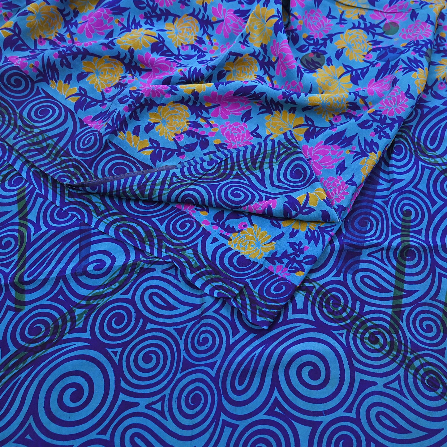 Indian Vintage blue Pure Crepe Silk Saree Floral Print 5 Yards Soft Sewing Fabric for Dressmaking, Quilting, Crafting Upcycling