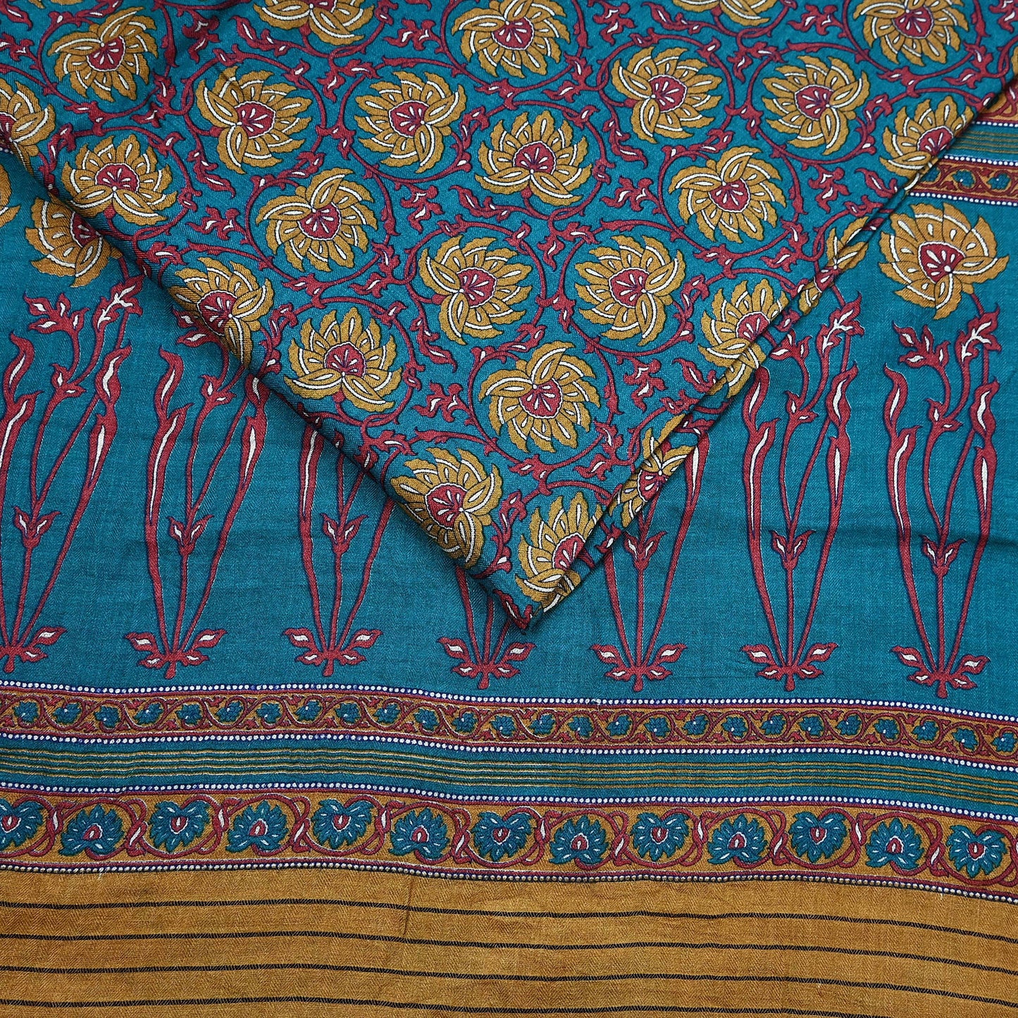 Vintage Green Wool Saree Indian Pure Wool Floral Woven Fabric 5 Yard Soft Warm Winter Textile for Dressmaking & Sewing Crafts