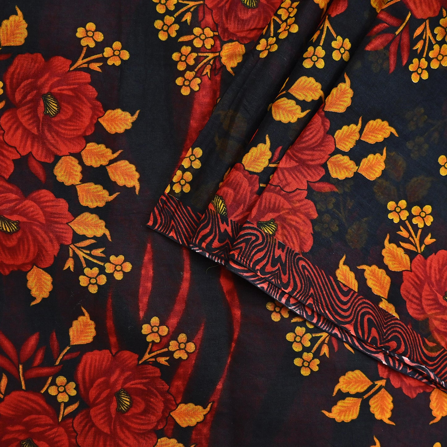 Indian Vintage Sari Red & Black Printed 100% Pure Cotton Sarees Craft Fabric 5Yard Sewing Sarong Wrap Boho Floral Dress making Quilting Soft