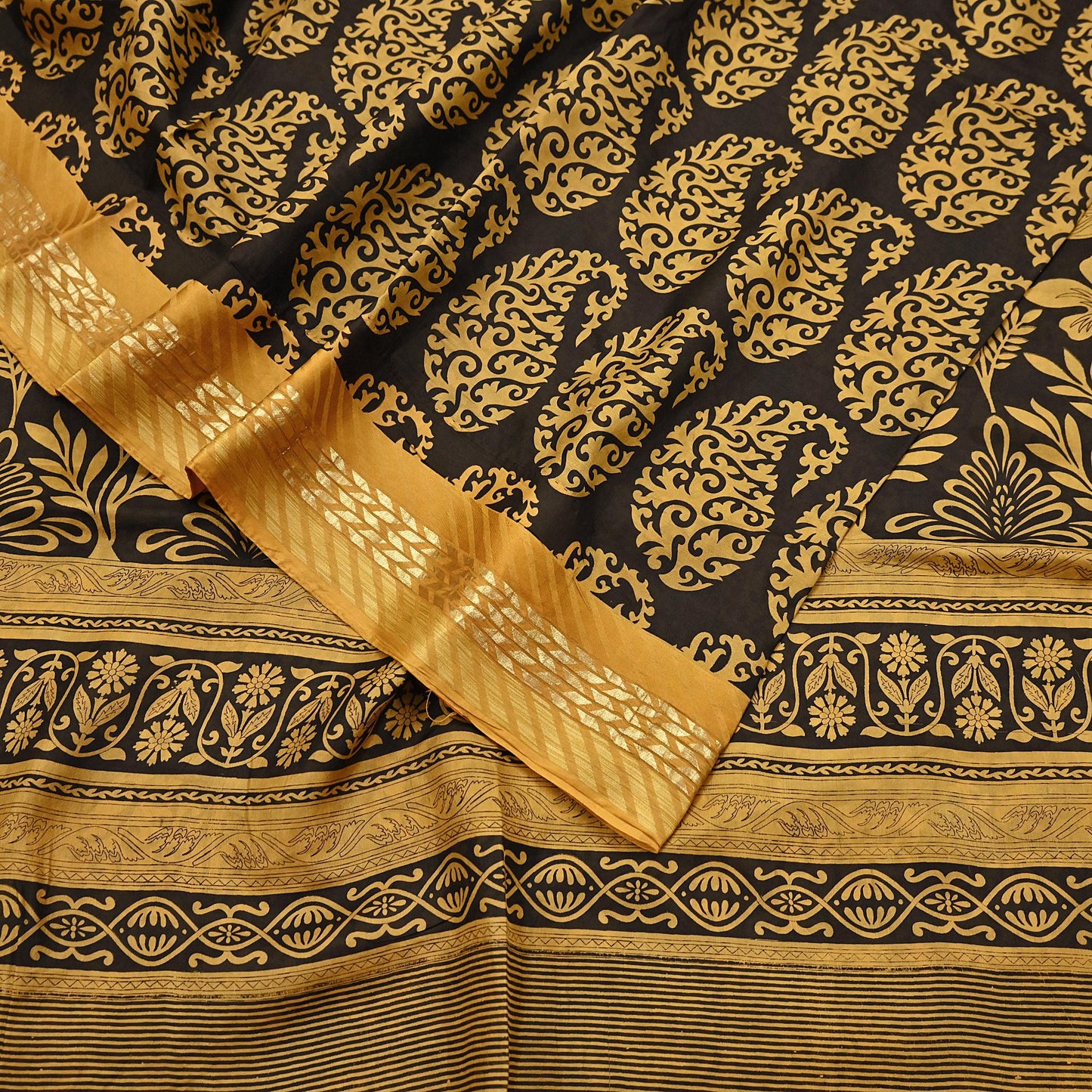 Indian Vintage Sari Black Printed Pure Silk Sarees Craft Fabric 5yd Sewing Soft Dress Designing  for Crafting Quilting Upcycle Wrap Zari