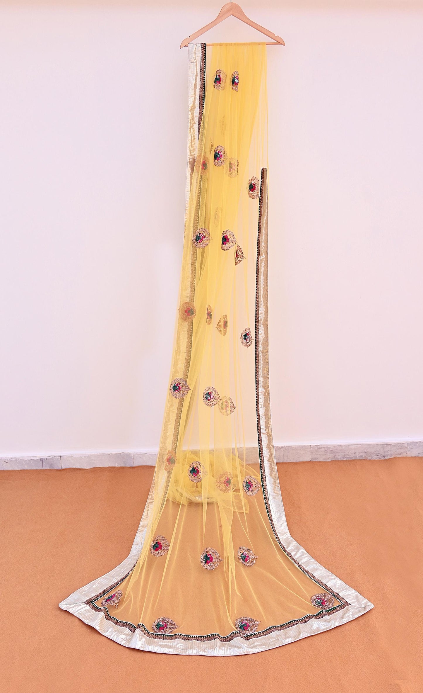 Indian Heavy Sari Yellow Net/Mesh Hand Embroidered Sarees Designer Abu Jani 6Yd Sewing Ethnic Zardozi/ Dabka With Blouse fabric