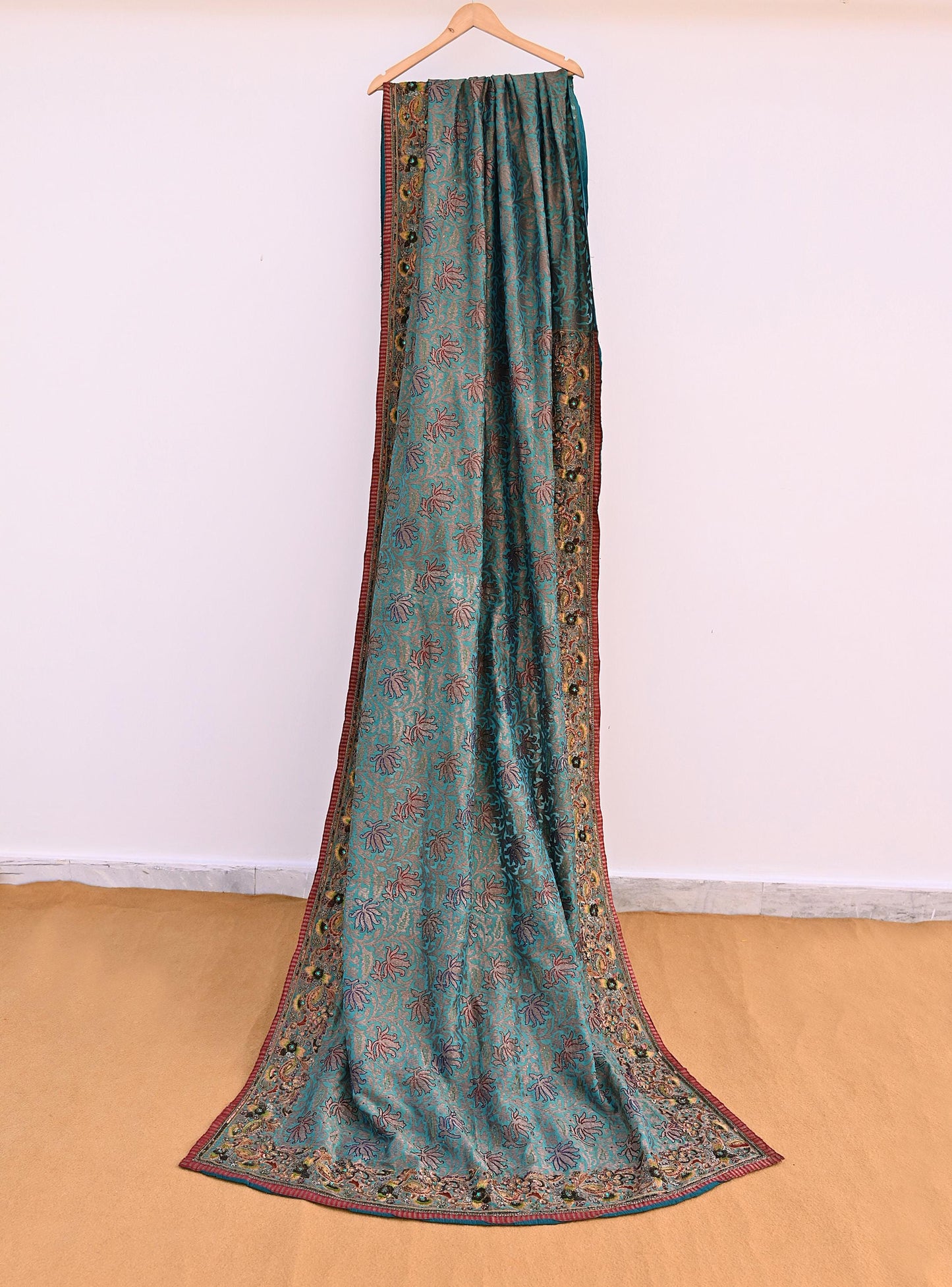 Pre-owned Green Pure Silk Brocade Saree, Handwoven Zardozi 5 yard Anamika Khanna Designer Wedding Saree Indian Bridal Wear Party Sari