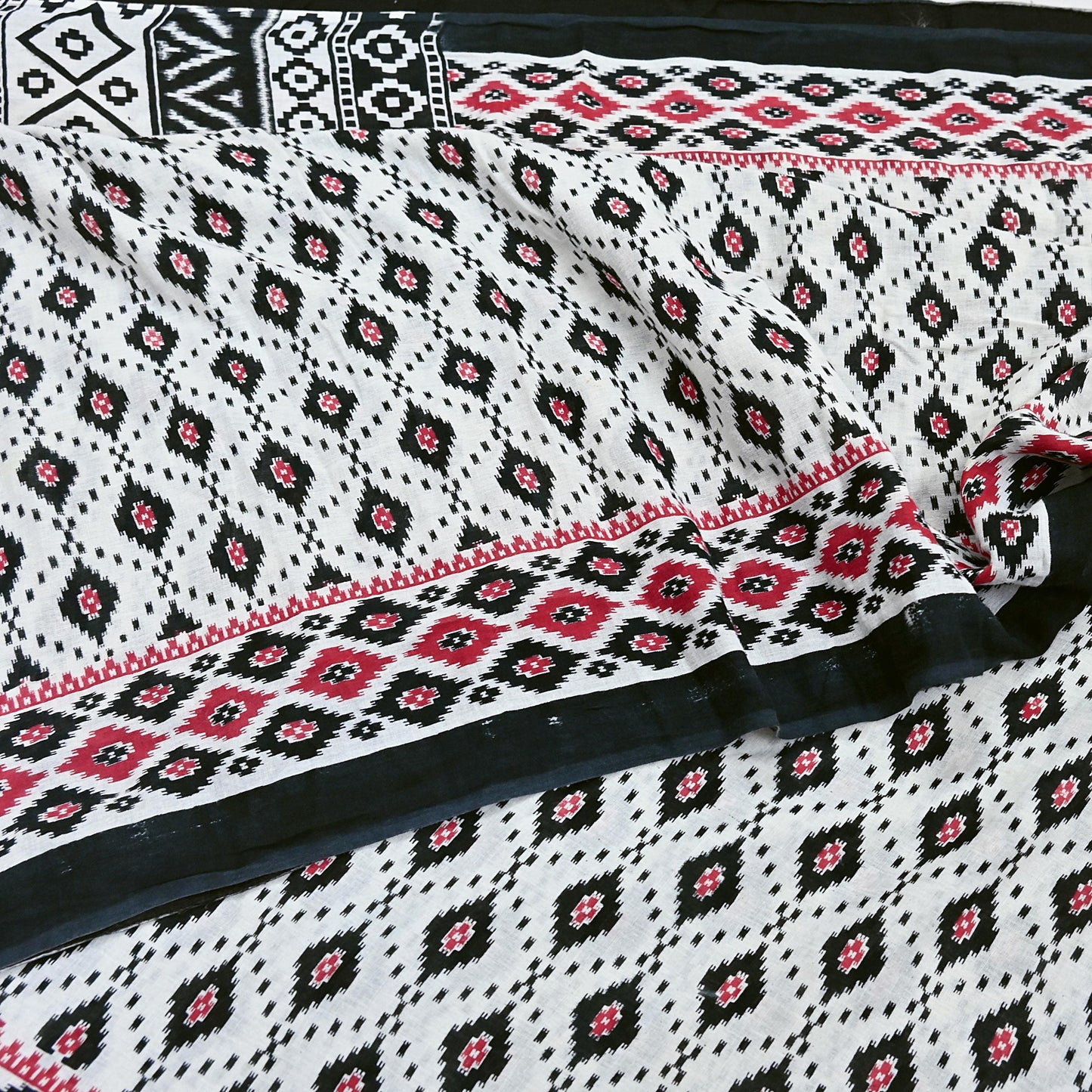 Indian Vintage White & Black Printed Pure Cotton Saree | 5 Yards | Soft Fabric for Sewing, Crafting, Quilting, Upcycling, Dressmaking, Boho
