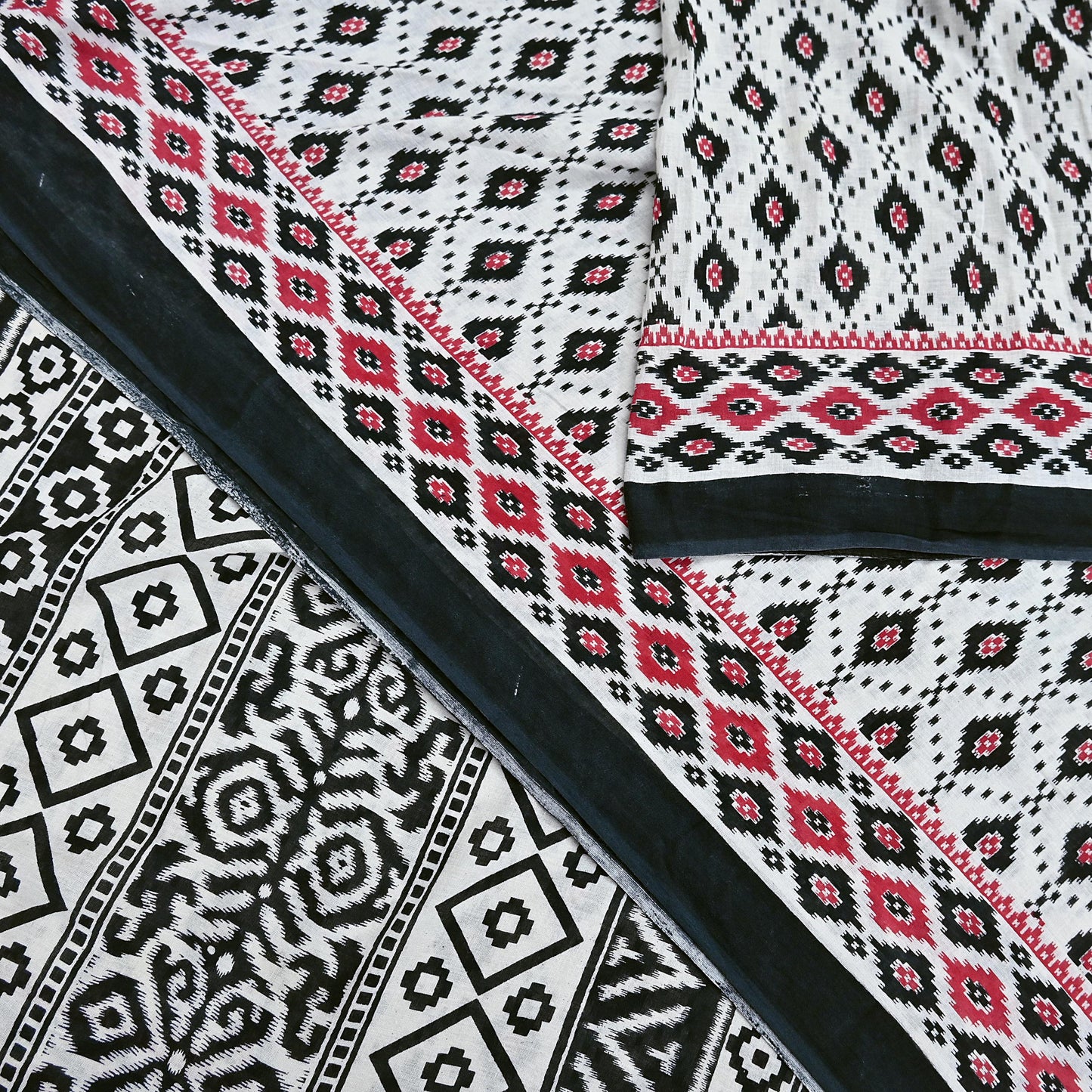 Indian Vintage White & Black Printed Pure Cotton Saree | 5 Yards | Soft Fabric for Sewing, Crafting, Quilting, Upcycling, Dressmaking, Boho