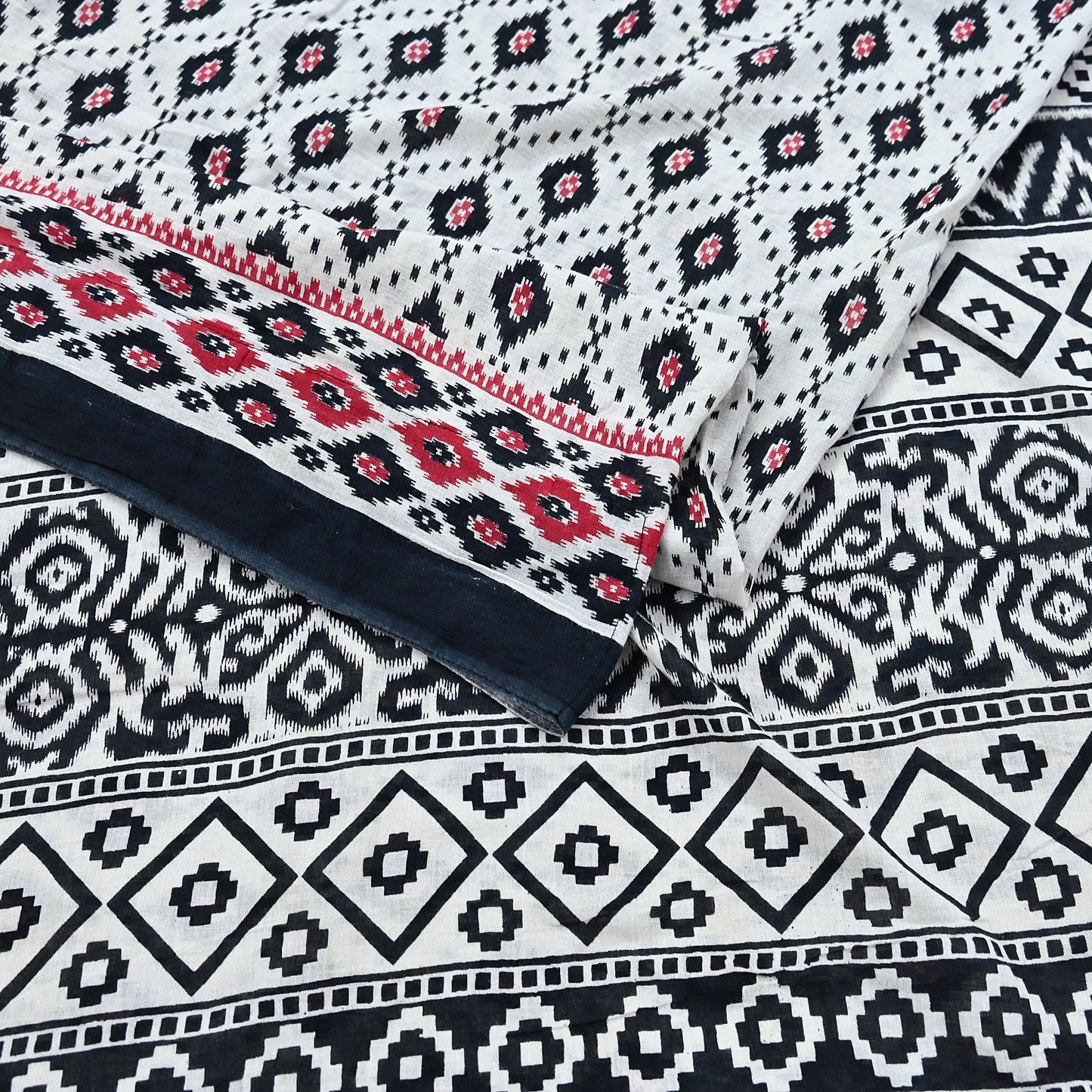 Indian Vintage White & Black Printed Pure Cotton Saree | 5 Yards | Soft Fabric for Sewing, Crafting, Quilting, Upcycling, Dressmaking, Boho