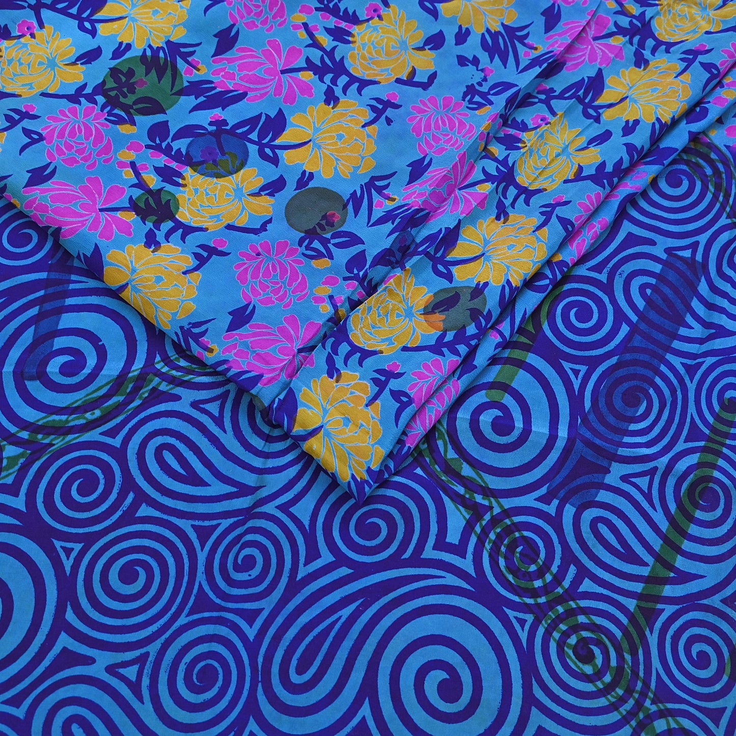 Indian Vintage blue Pure Crepe Silk Saree Floral Print 5 Yards Soft Sewing Fabric for Dressmaking, Quilting, Crafting Upcycling